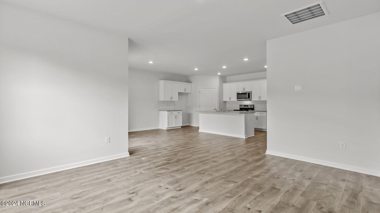 3846 Althorp Drive Property Photo 16