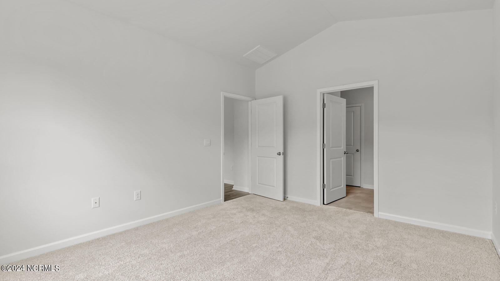 3846 Althorp Drive Property Photo 19