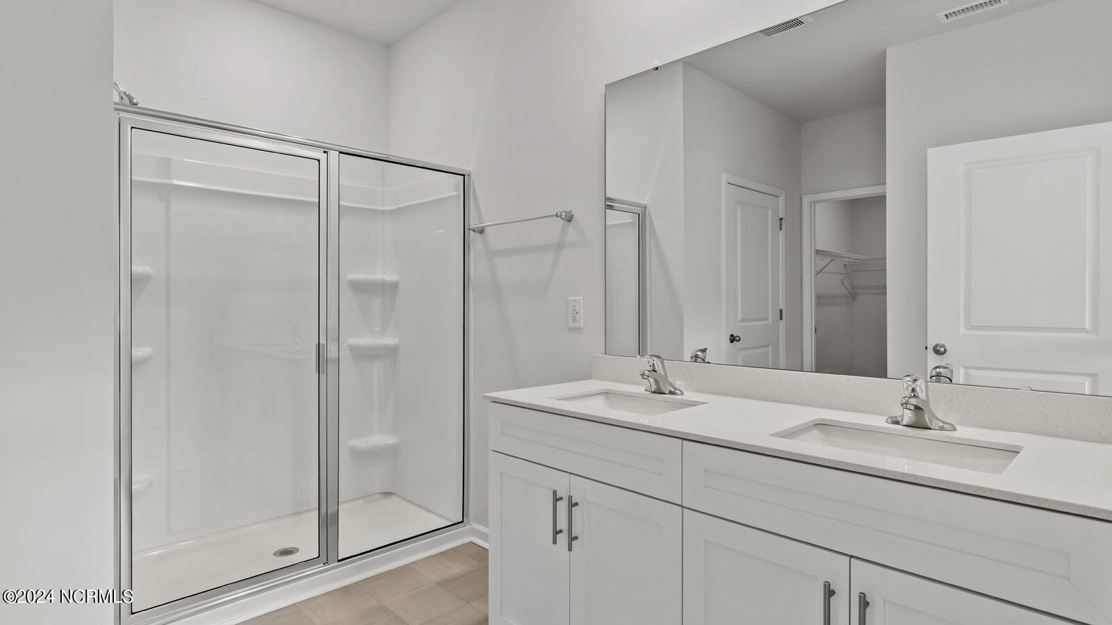 3846 Althorp Drive Property Photo 21