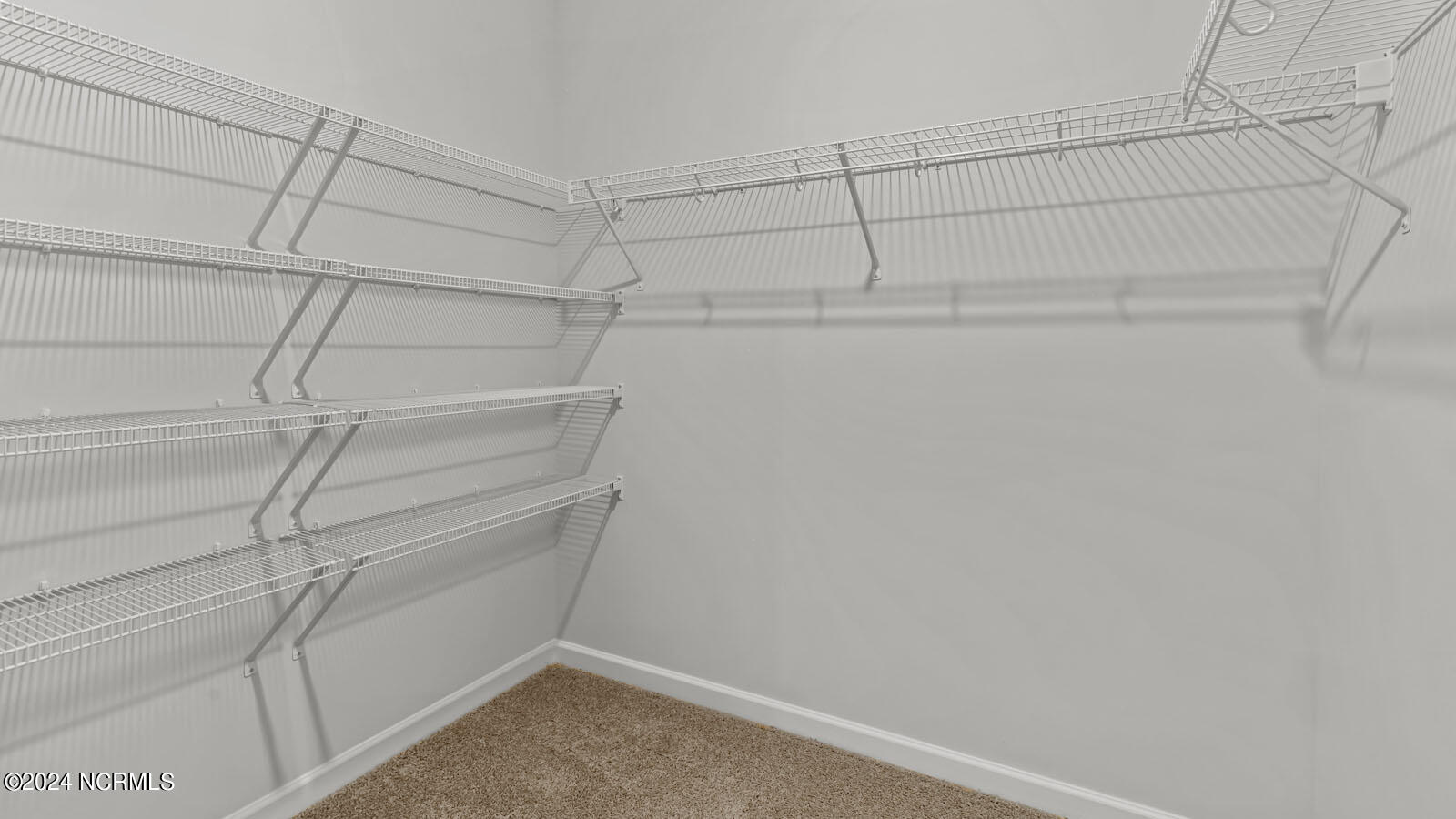 3846 Althorp Drive Property Photo 22