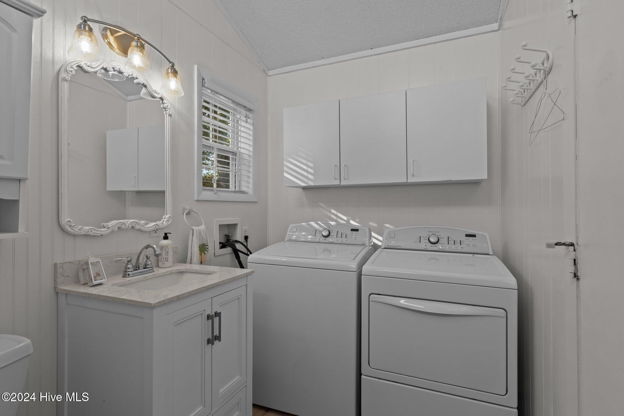 8410 Canal Drive Property Photo 21