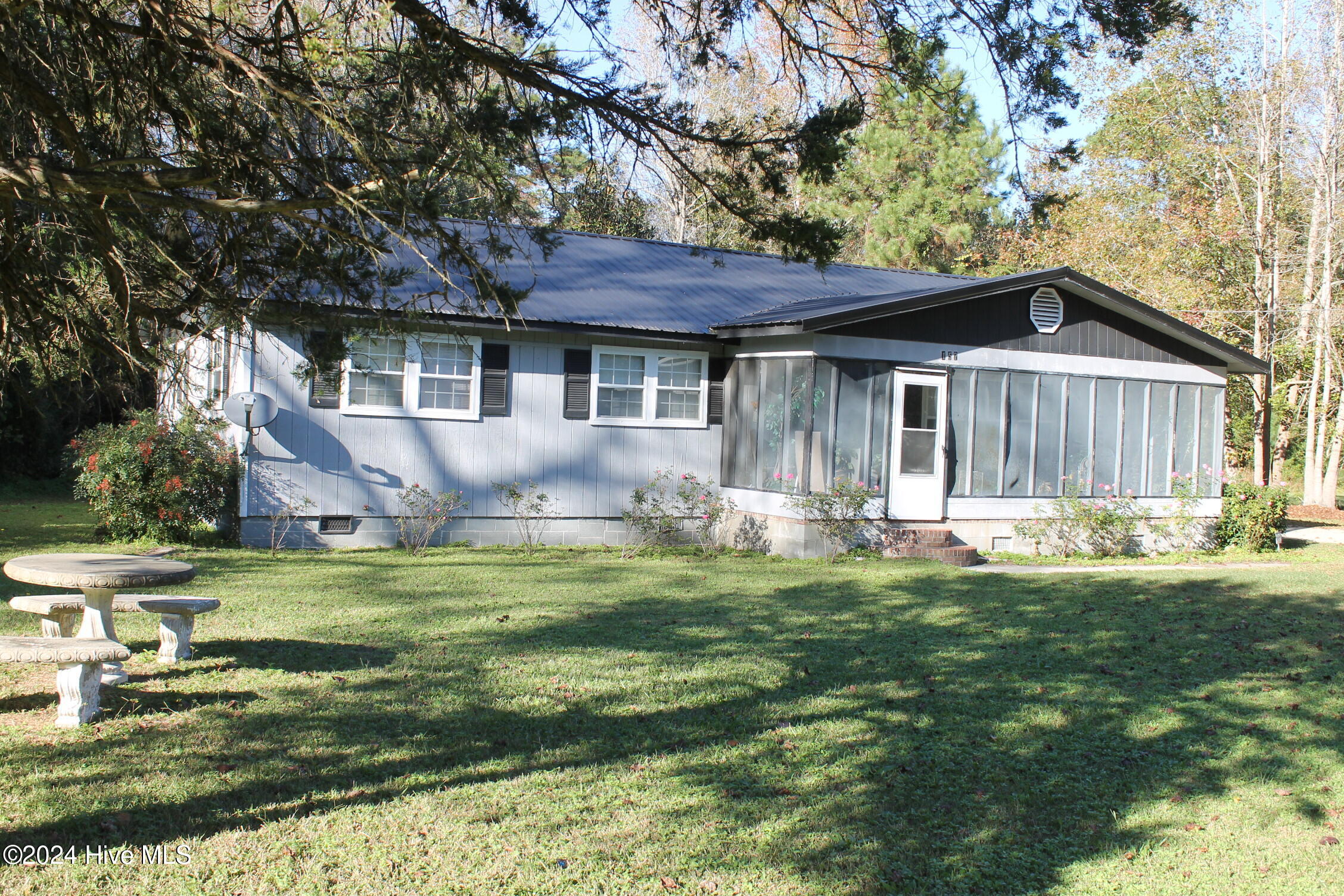 157 E Goodman Road Property Photo 2