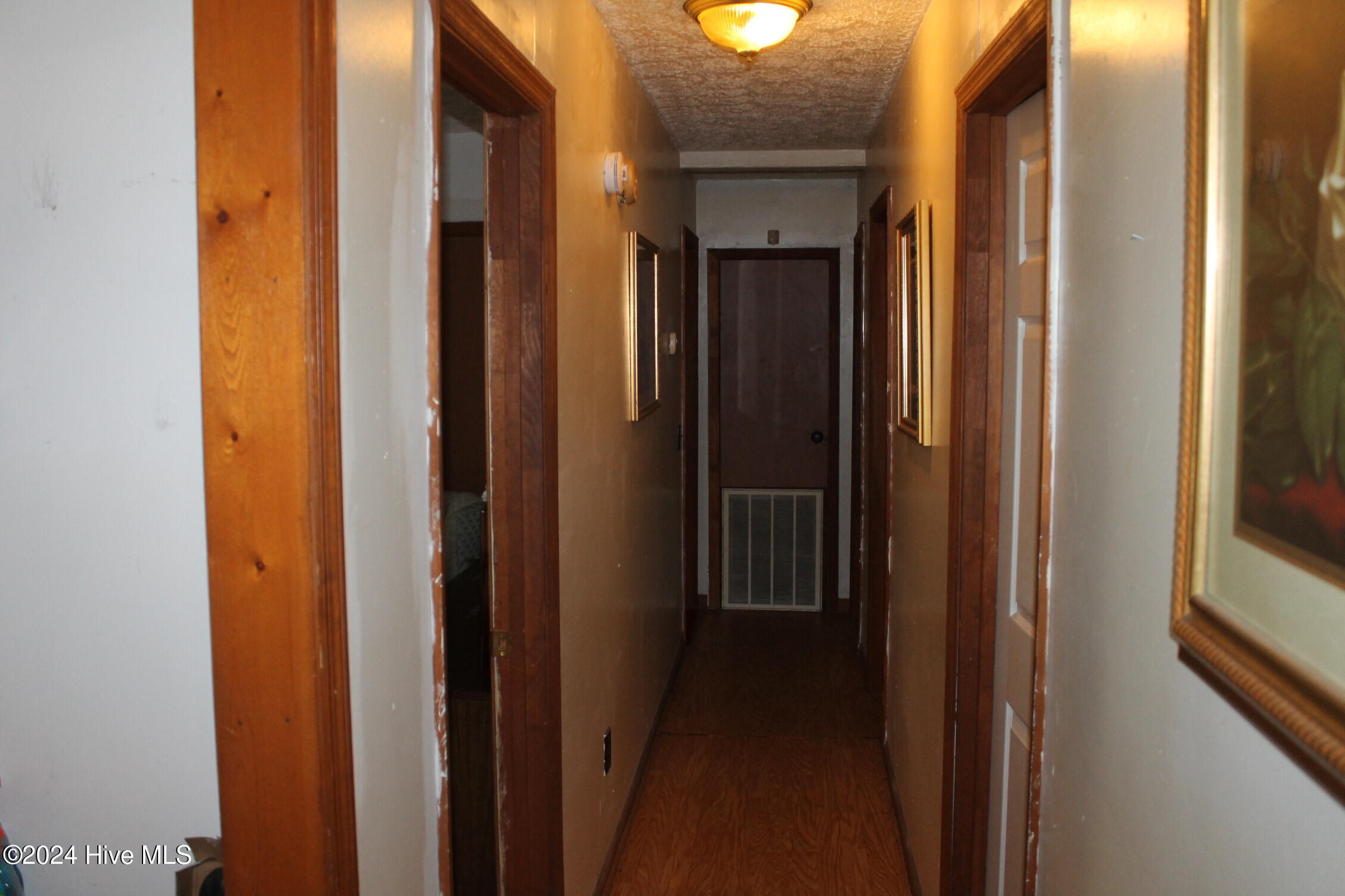 157 E Goodman Road Property Photo 12