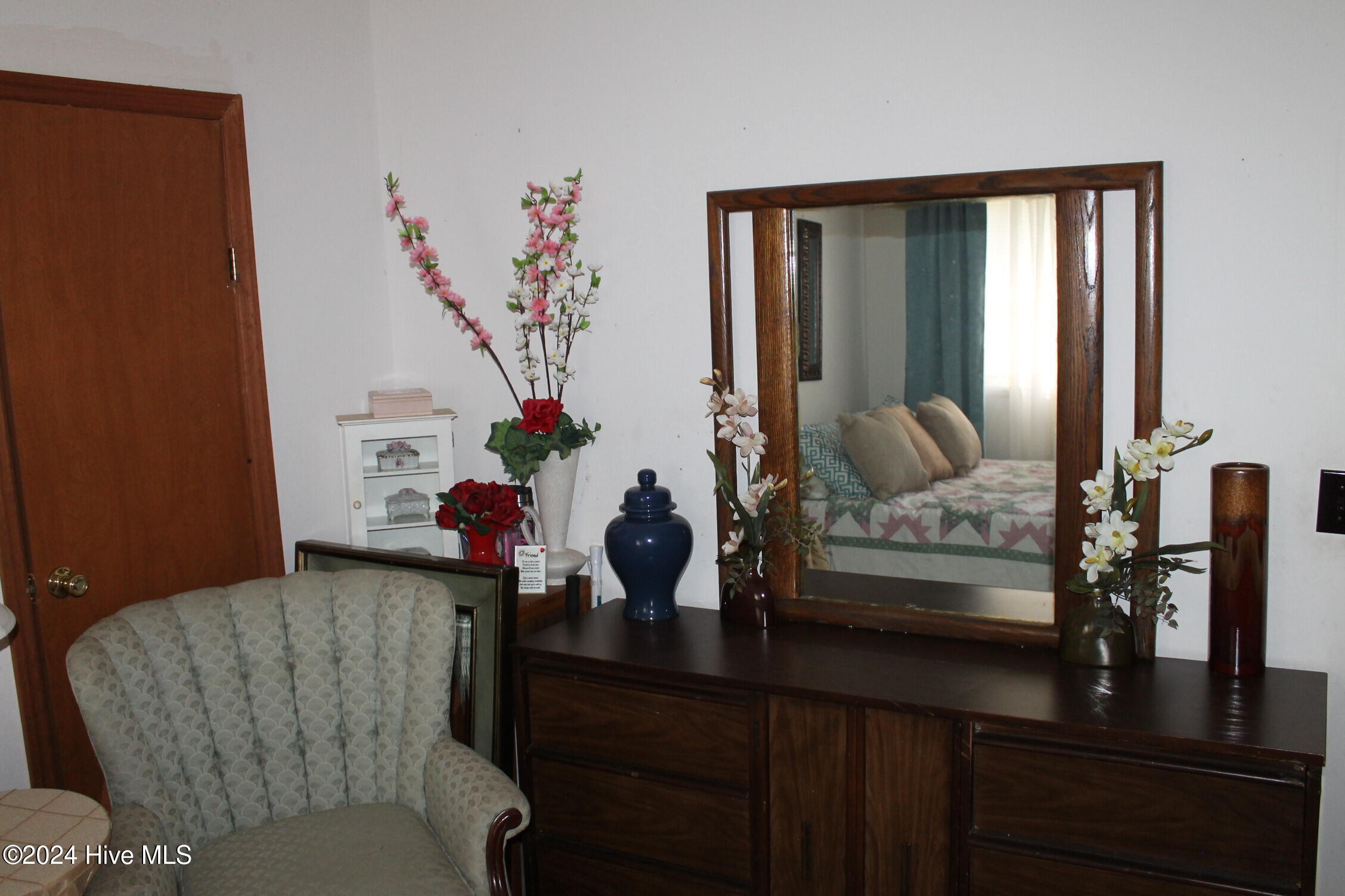 157 E Goodman Road Property Photo 14