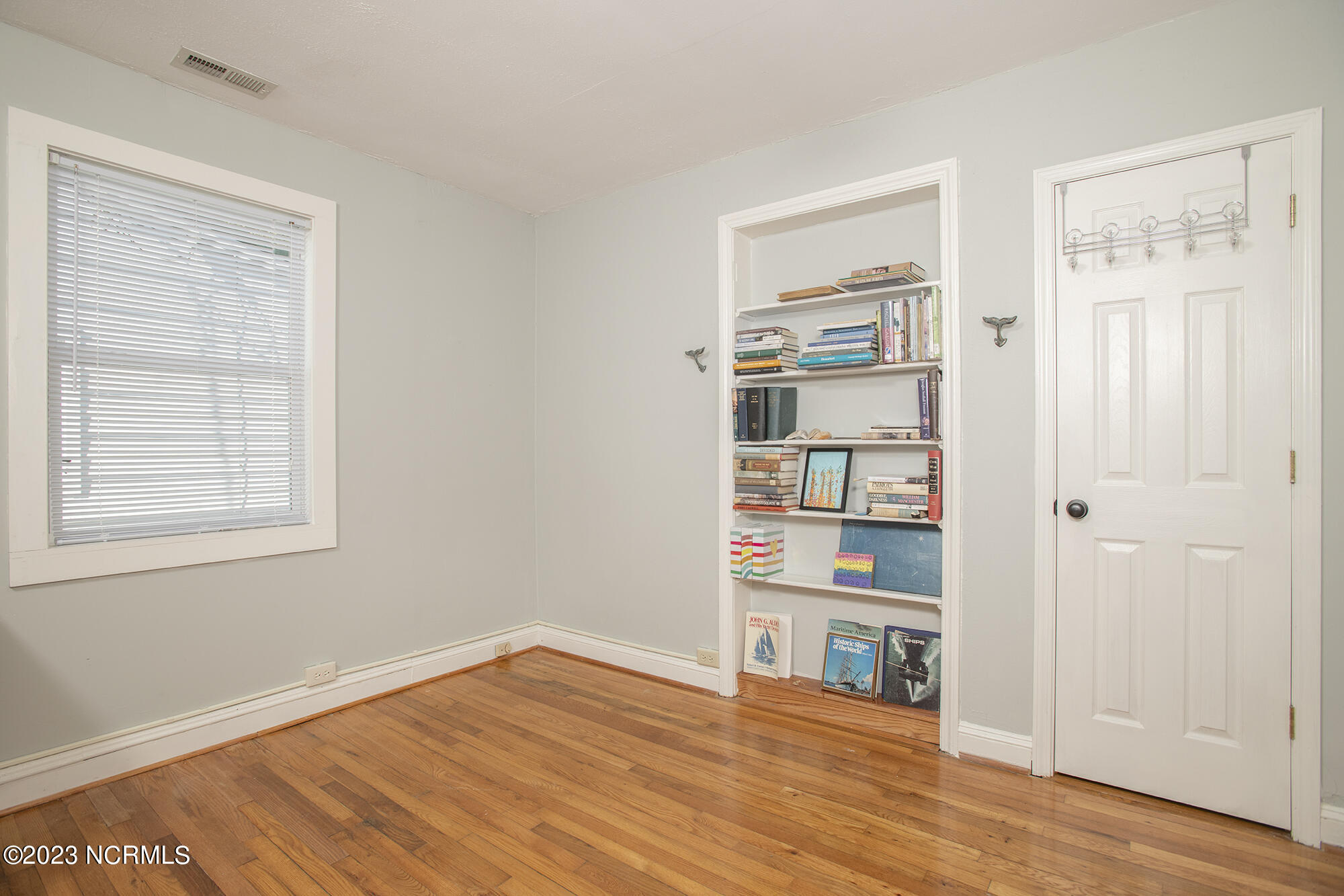 1531 Ann Street Property Photo 17