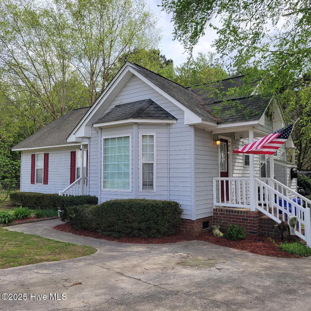 223 John Avenue Property Photo 2