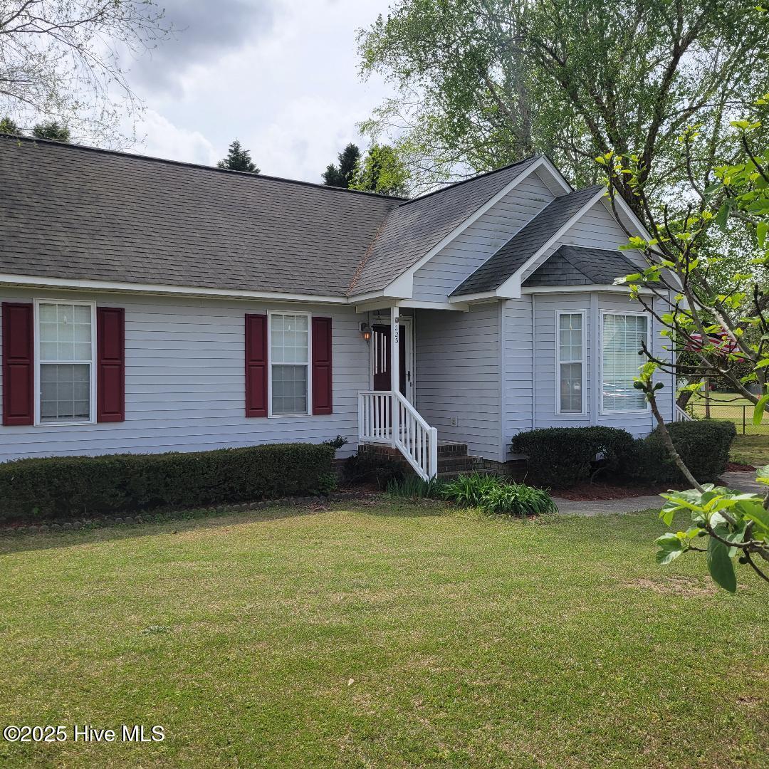 223 John Avenue Property Photo 3