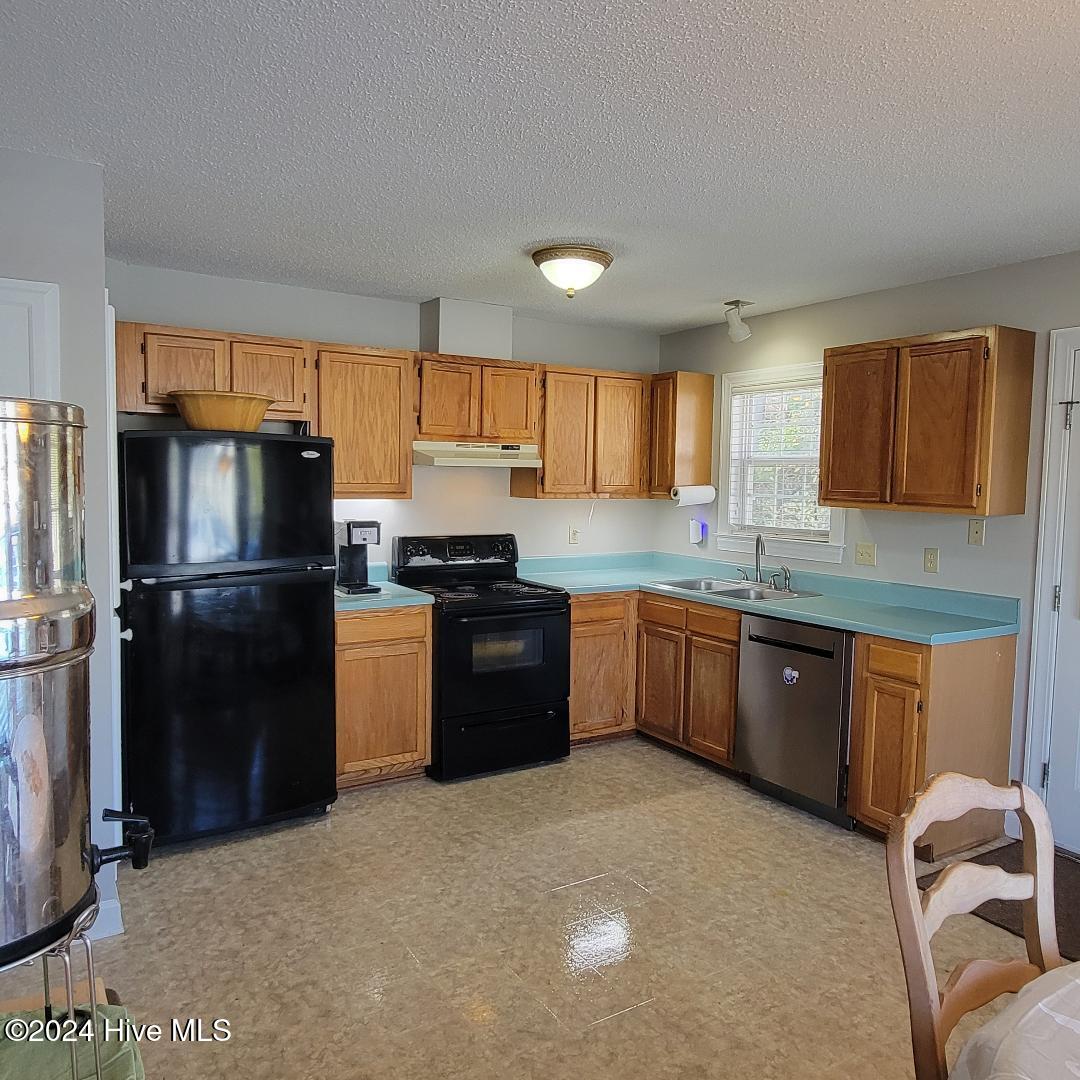 223 John Avenue Property Photo 5