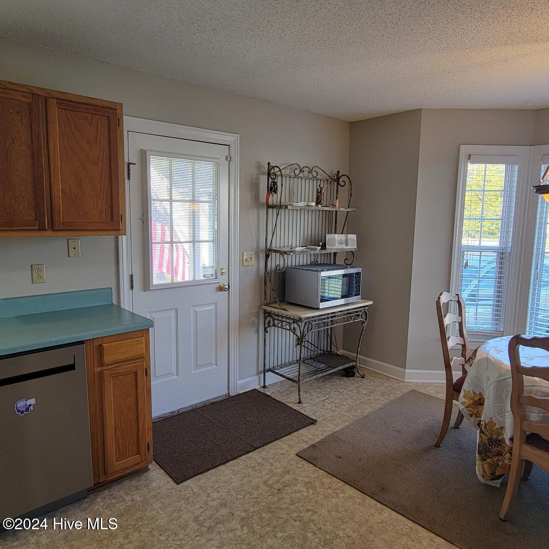 223 John Avenue Property Photo 9