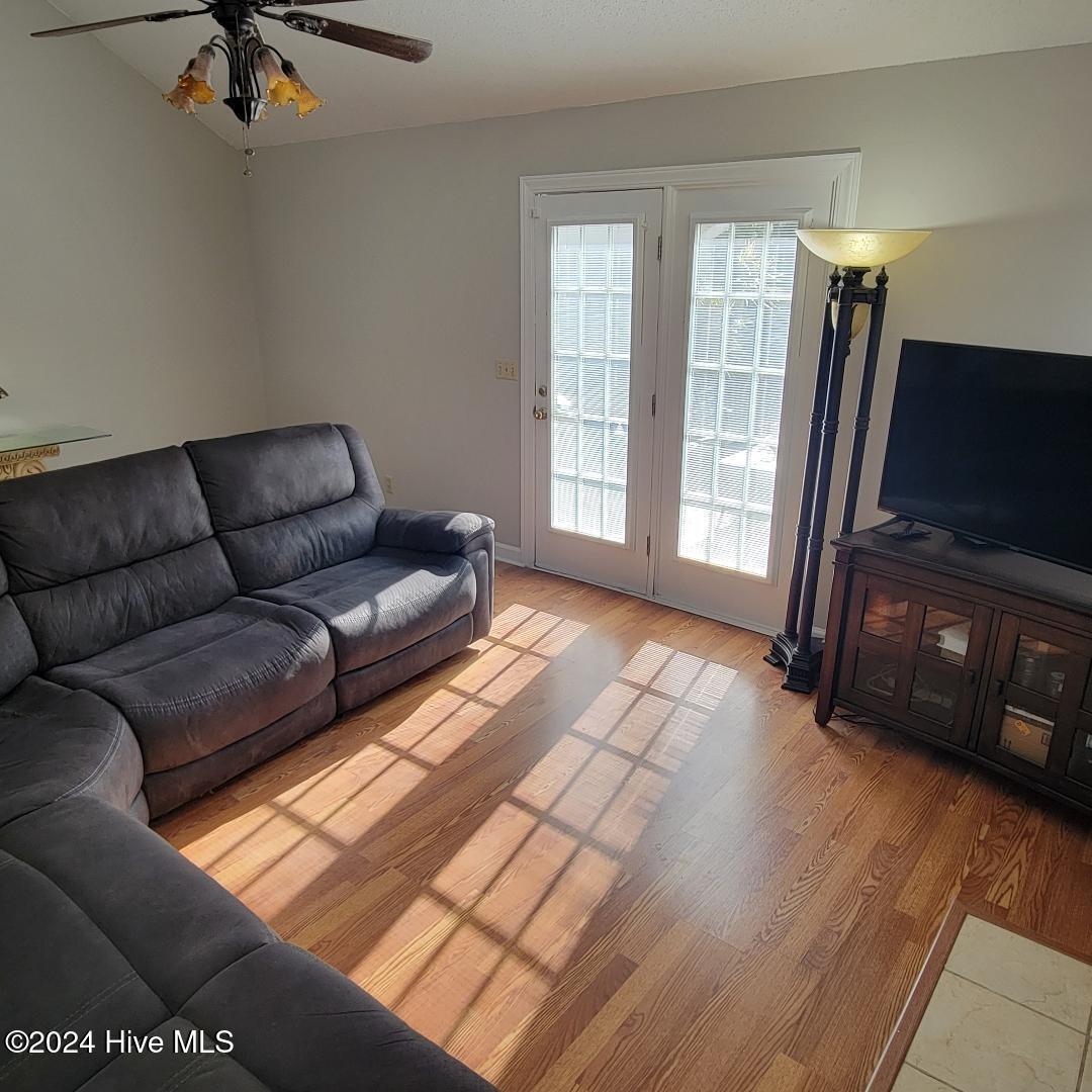 223 John Avenue Property Photo 15