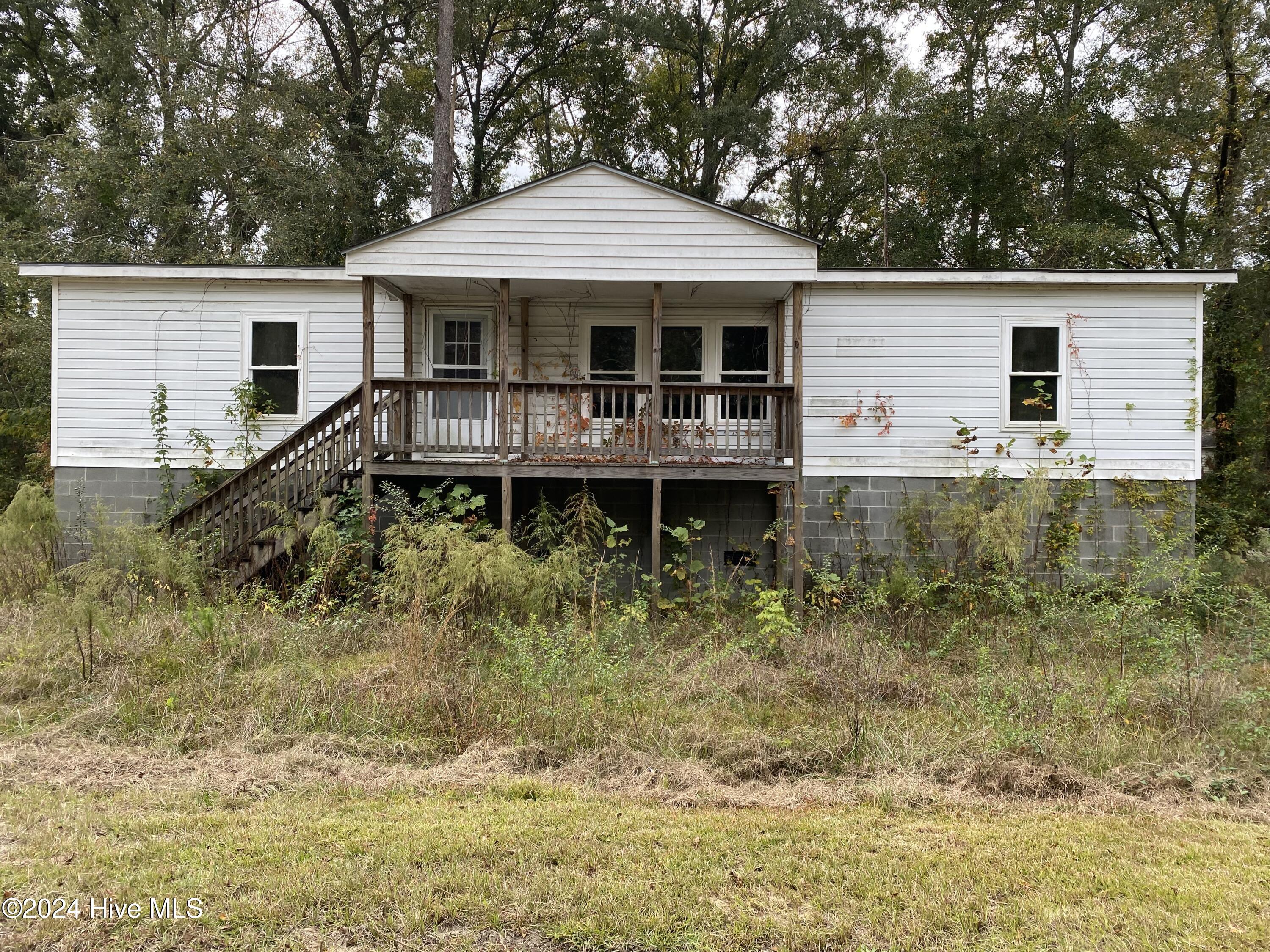 138 Simmons Street Property Photo 1
