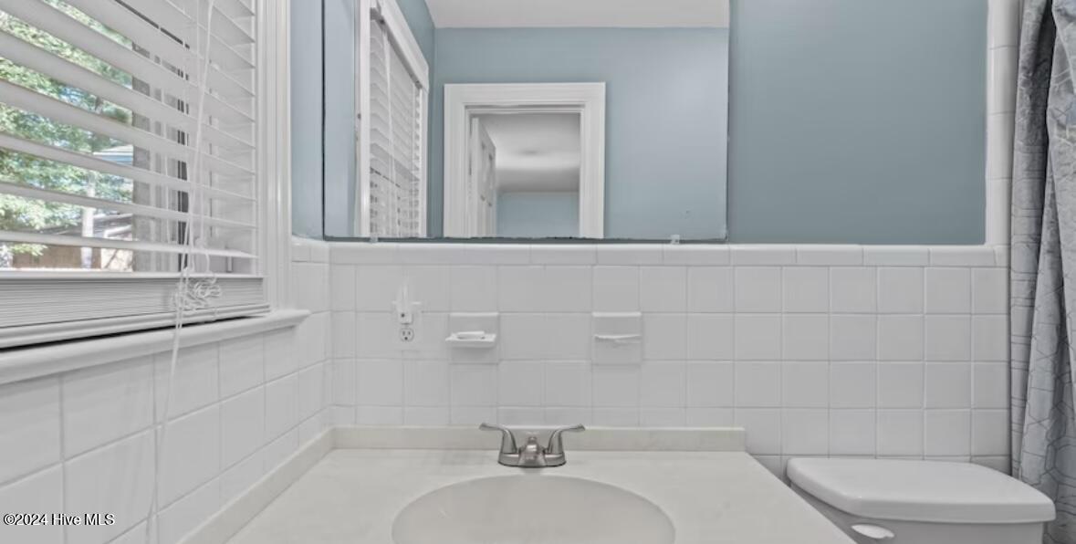 2306 Charles Boulevard Property Photo 7