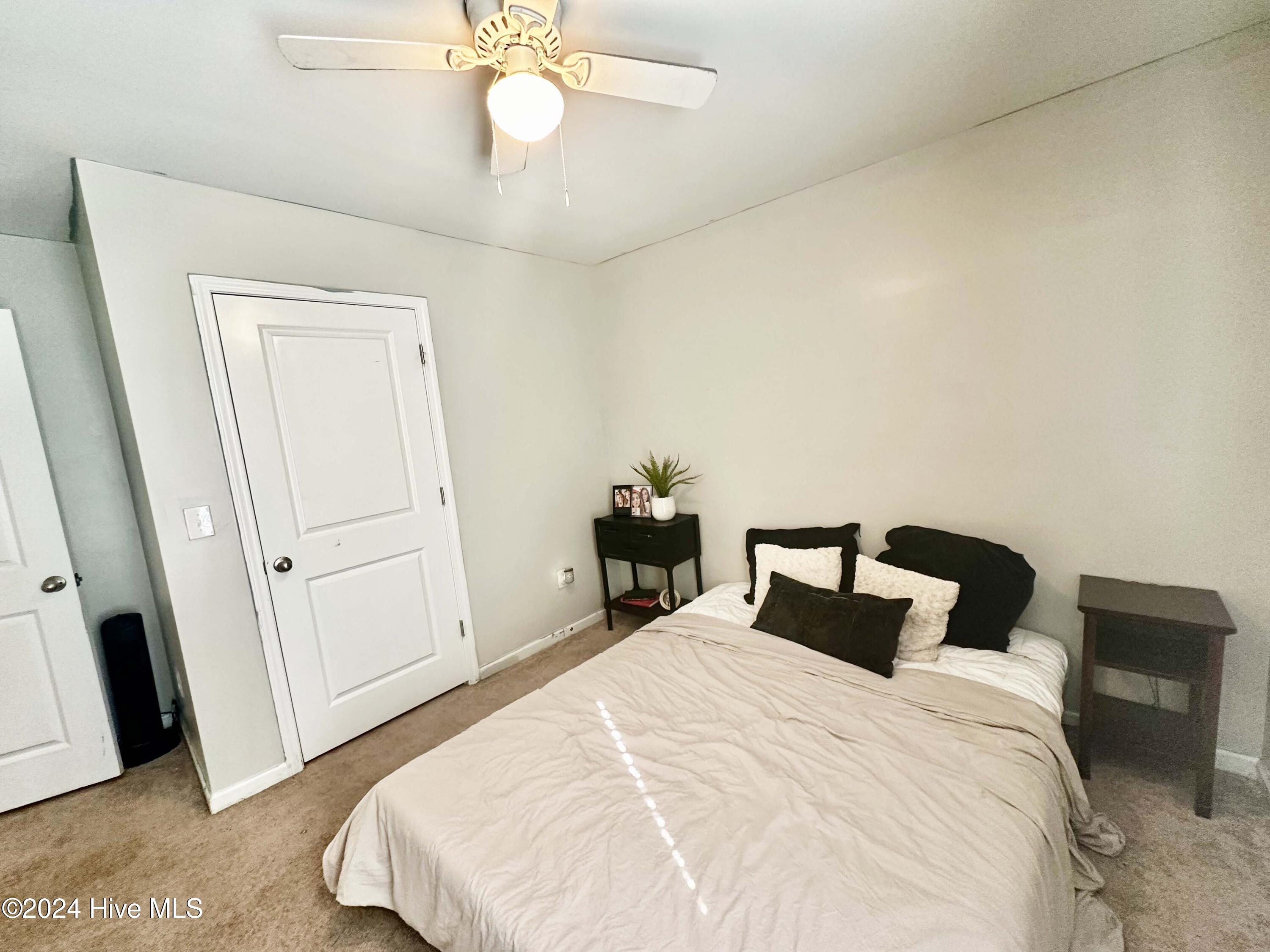 3005 Woodbury Court Property Photo 9