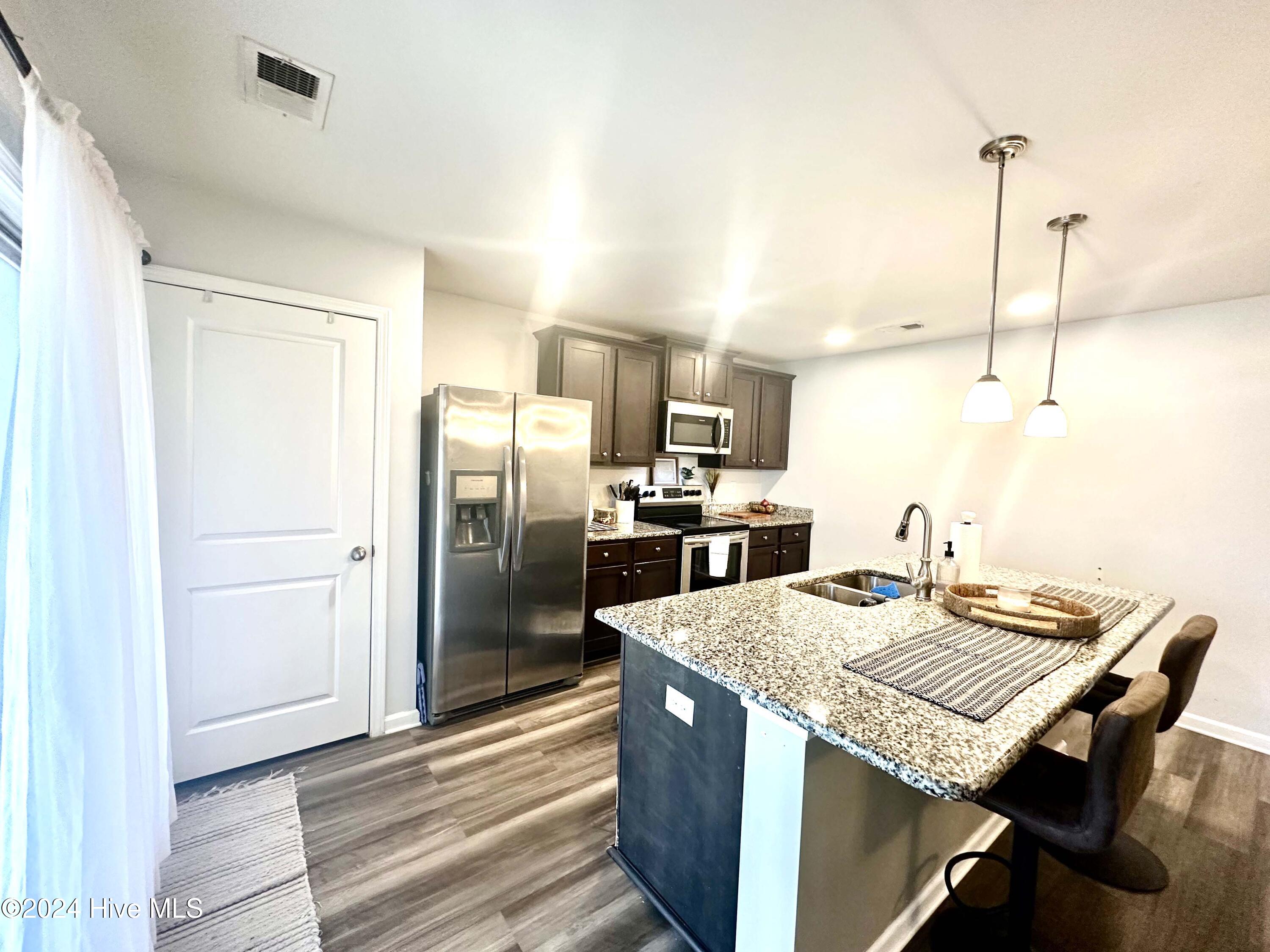 3005 Woodbury Court Property Photo 12