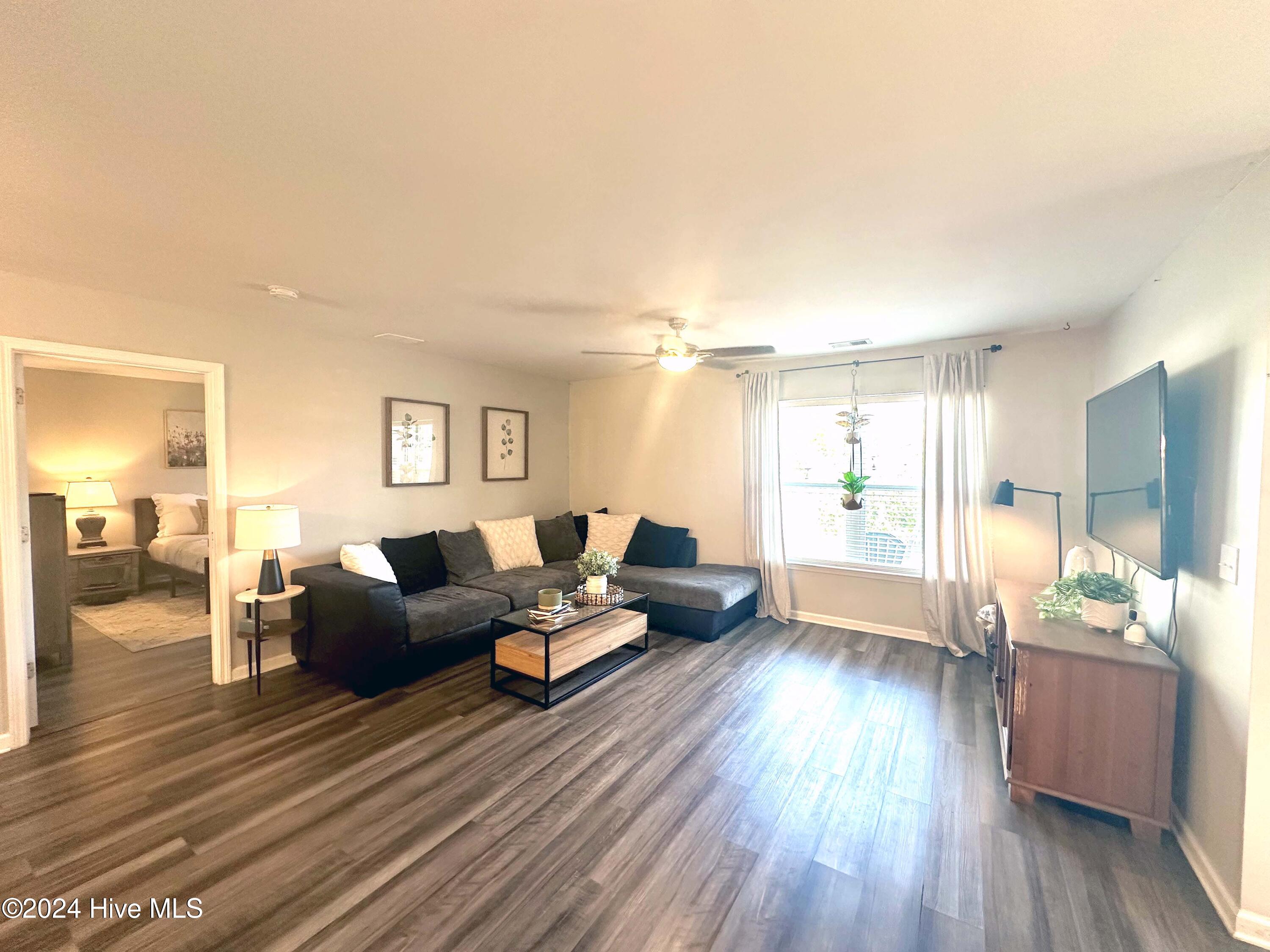 3005 Woodbury Court Property Photo 15