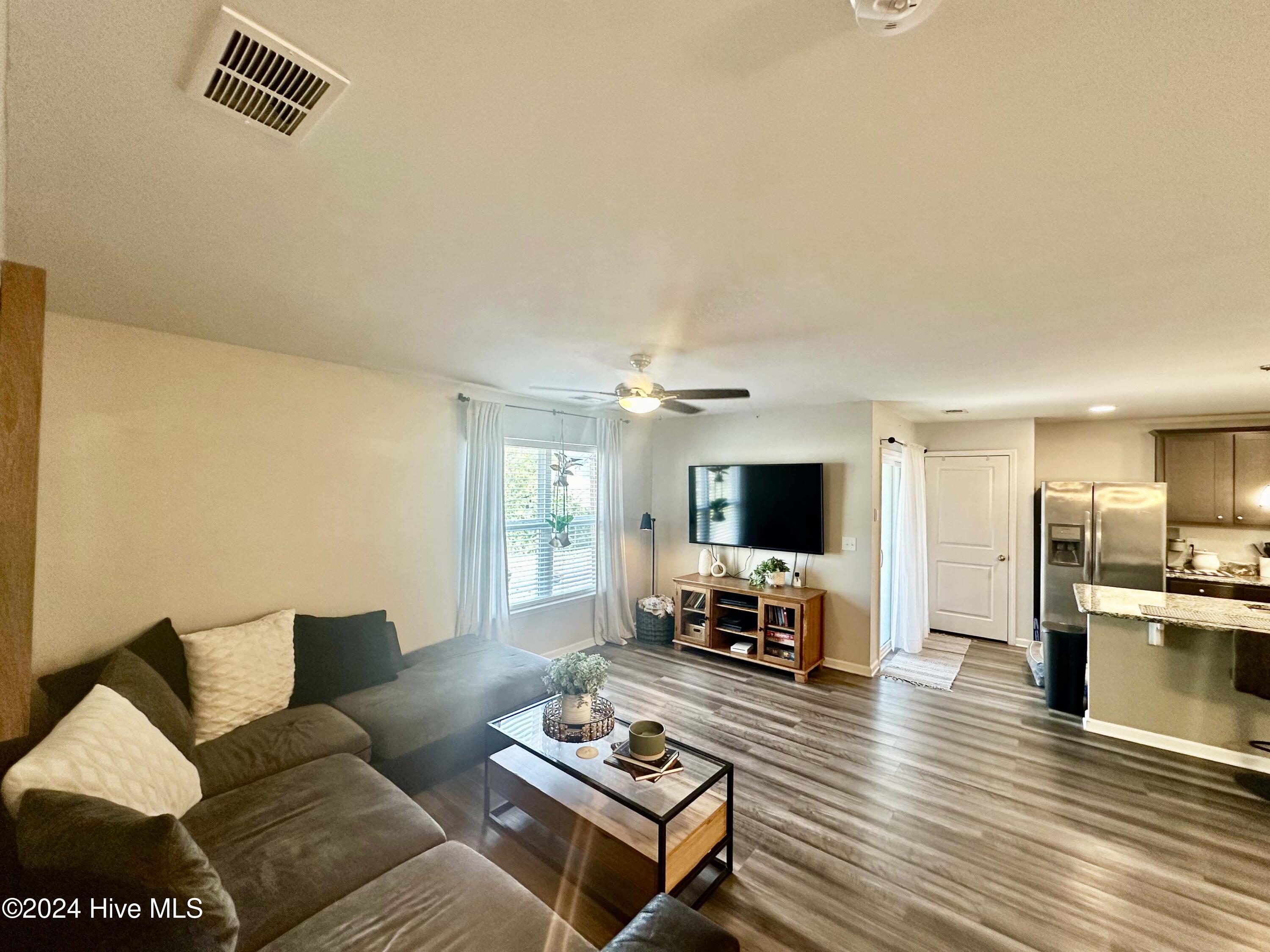3005 Woodbury Court Property Photo 16