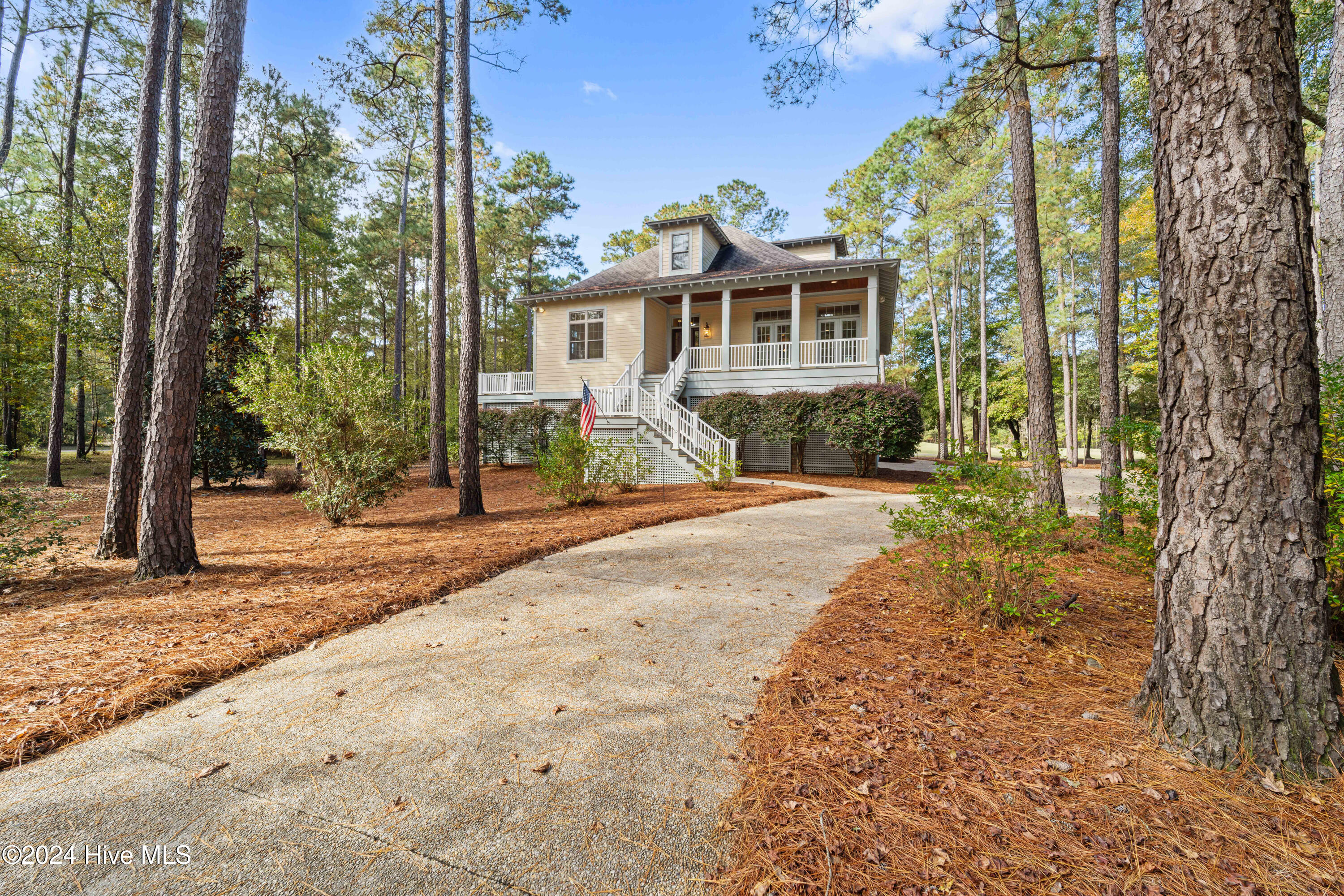 242 River Woods Drive Property Photo 4