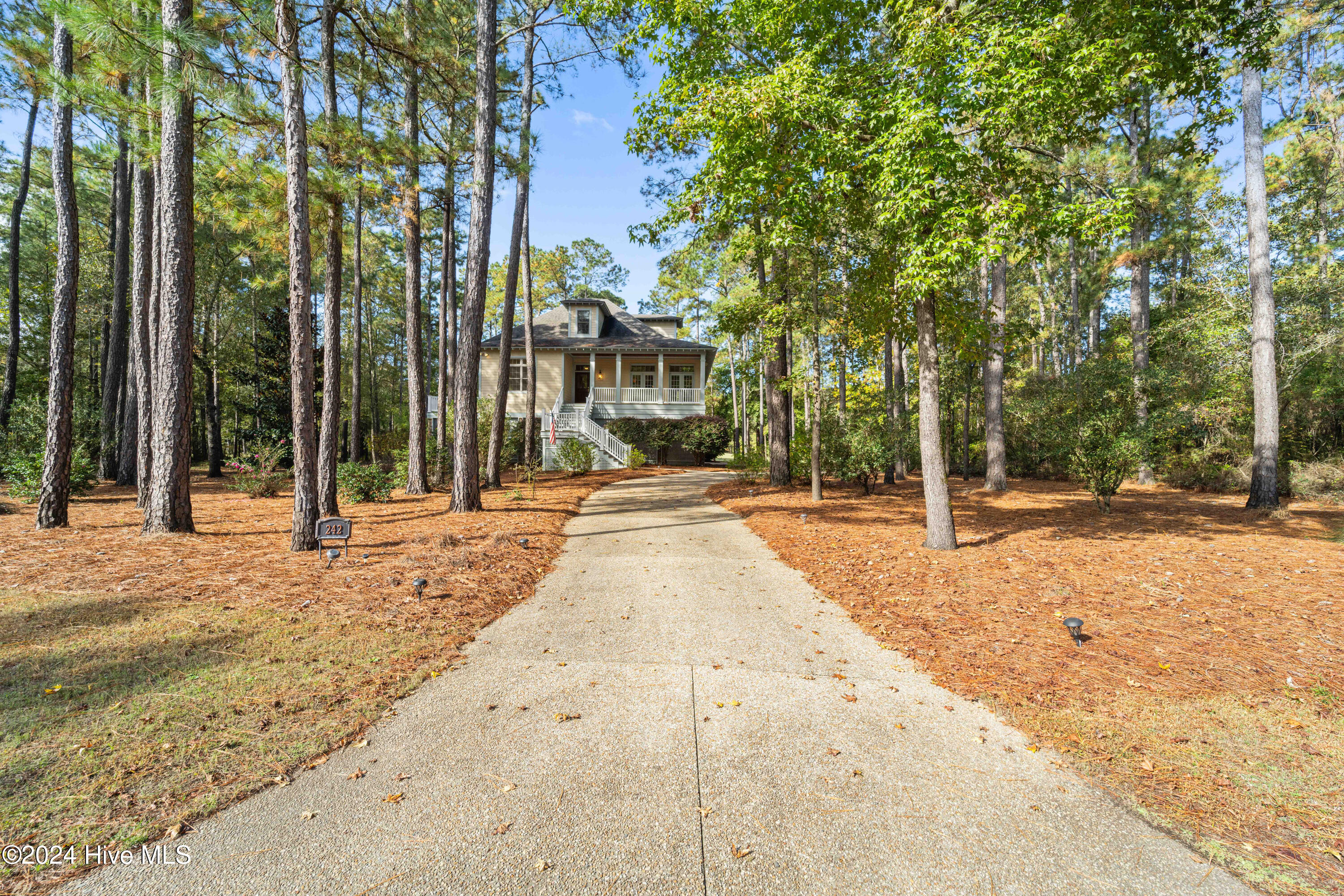 242 River Woods Drive Property Photo 7