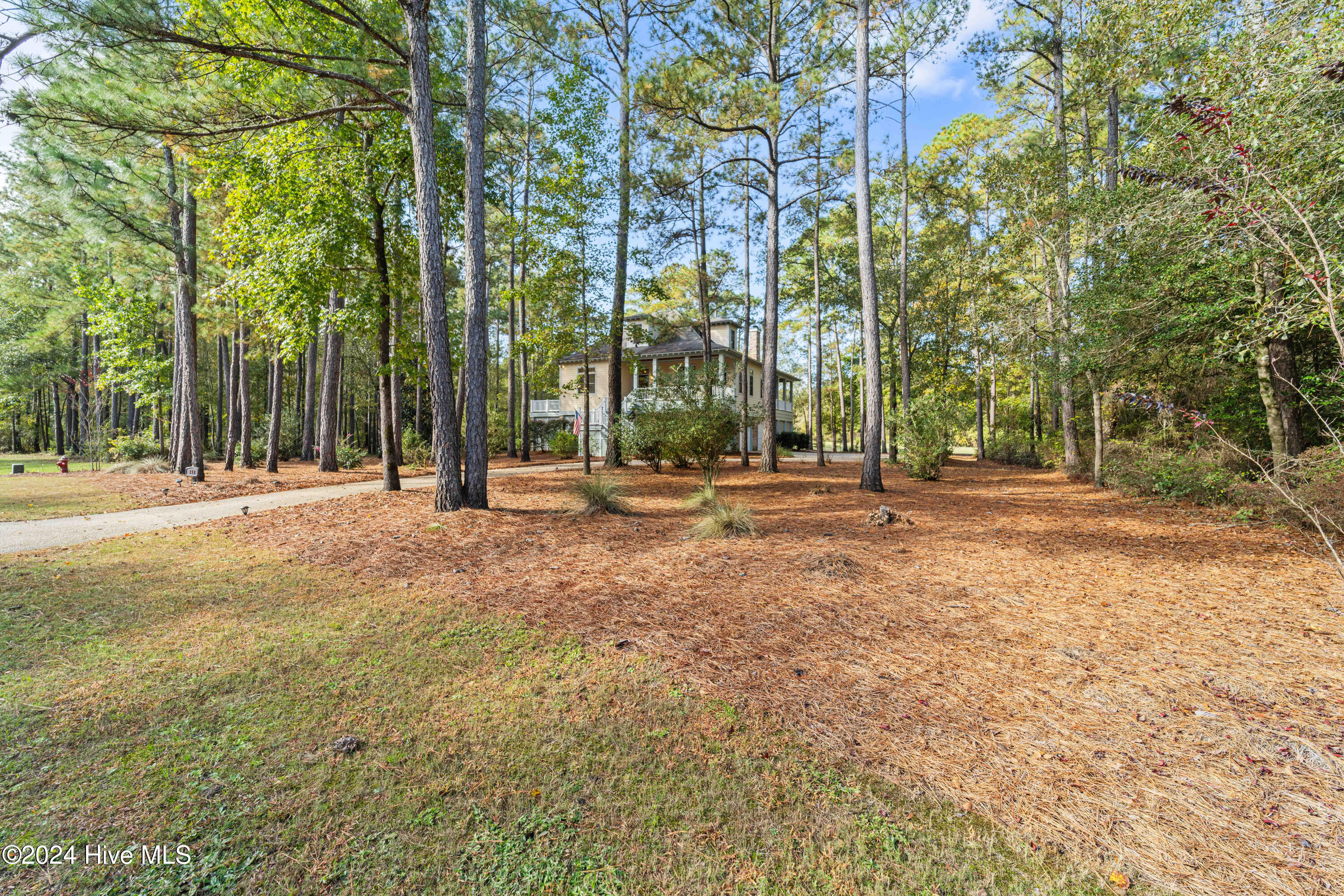 242 River Woods Drive Property Photo 10