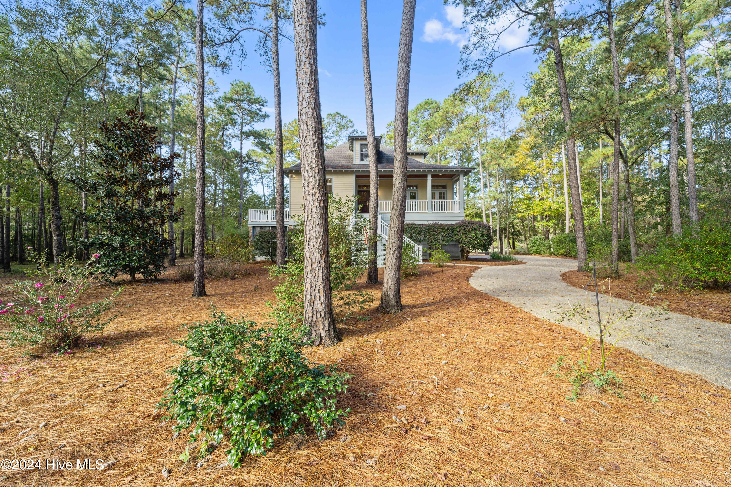 242 River Woods Drive Property Photo 11