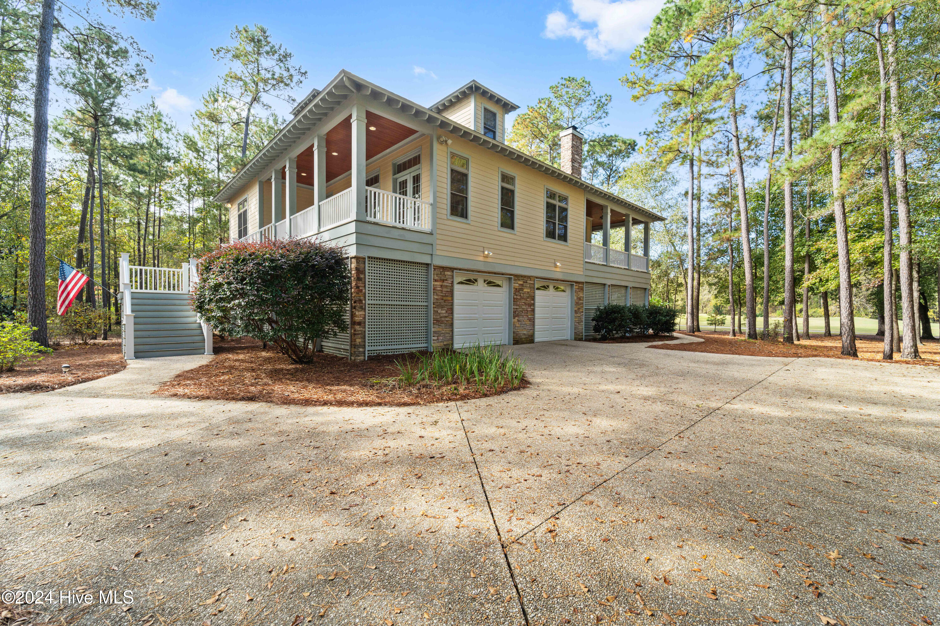 242 River Woods Drive Property Photo 14