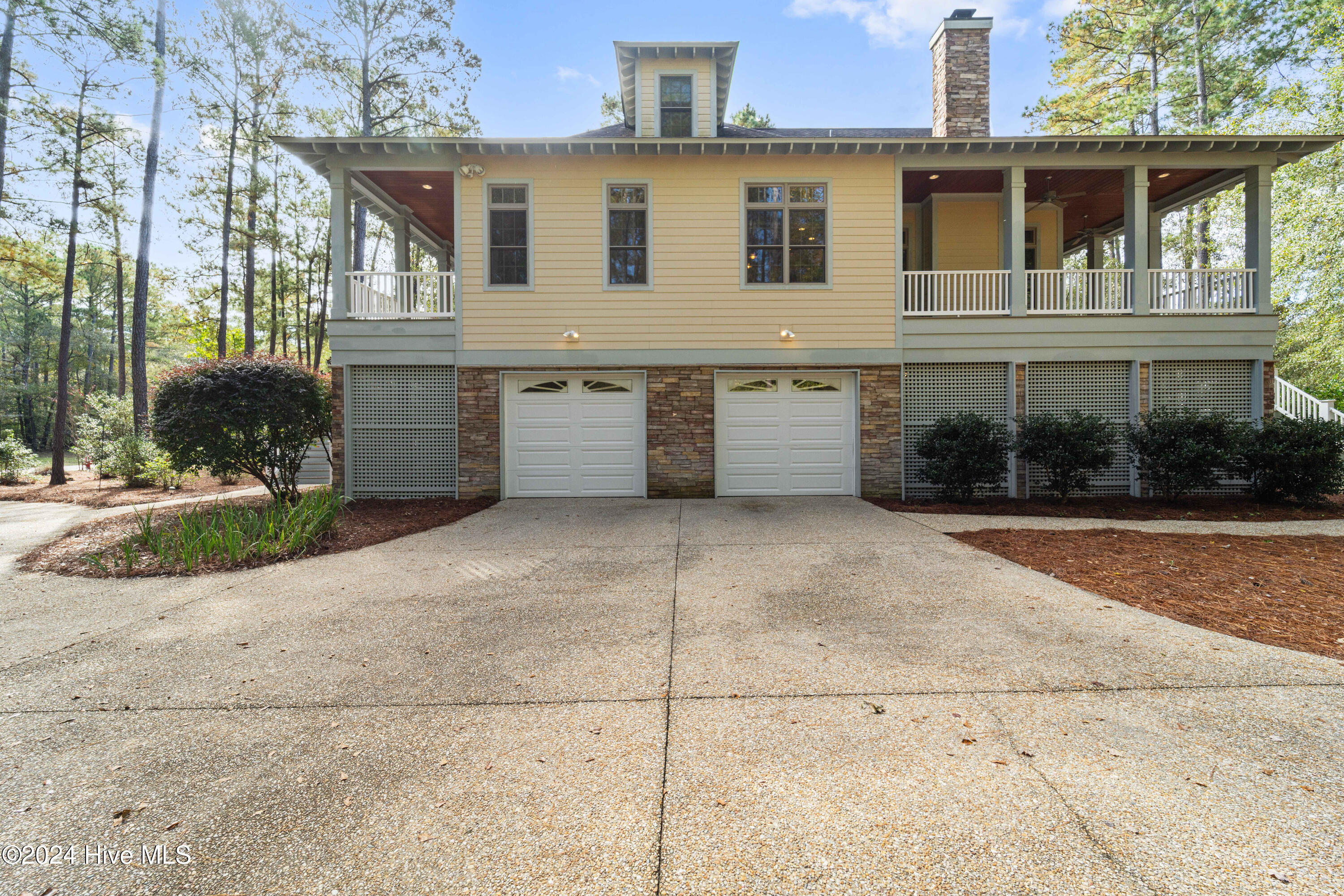 242 River Woods Drive Property Photo 15