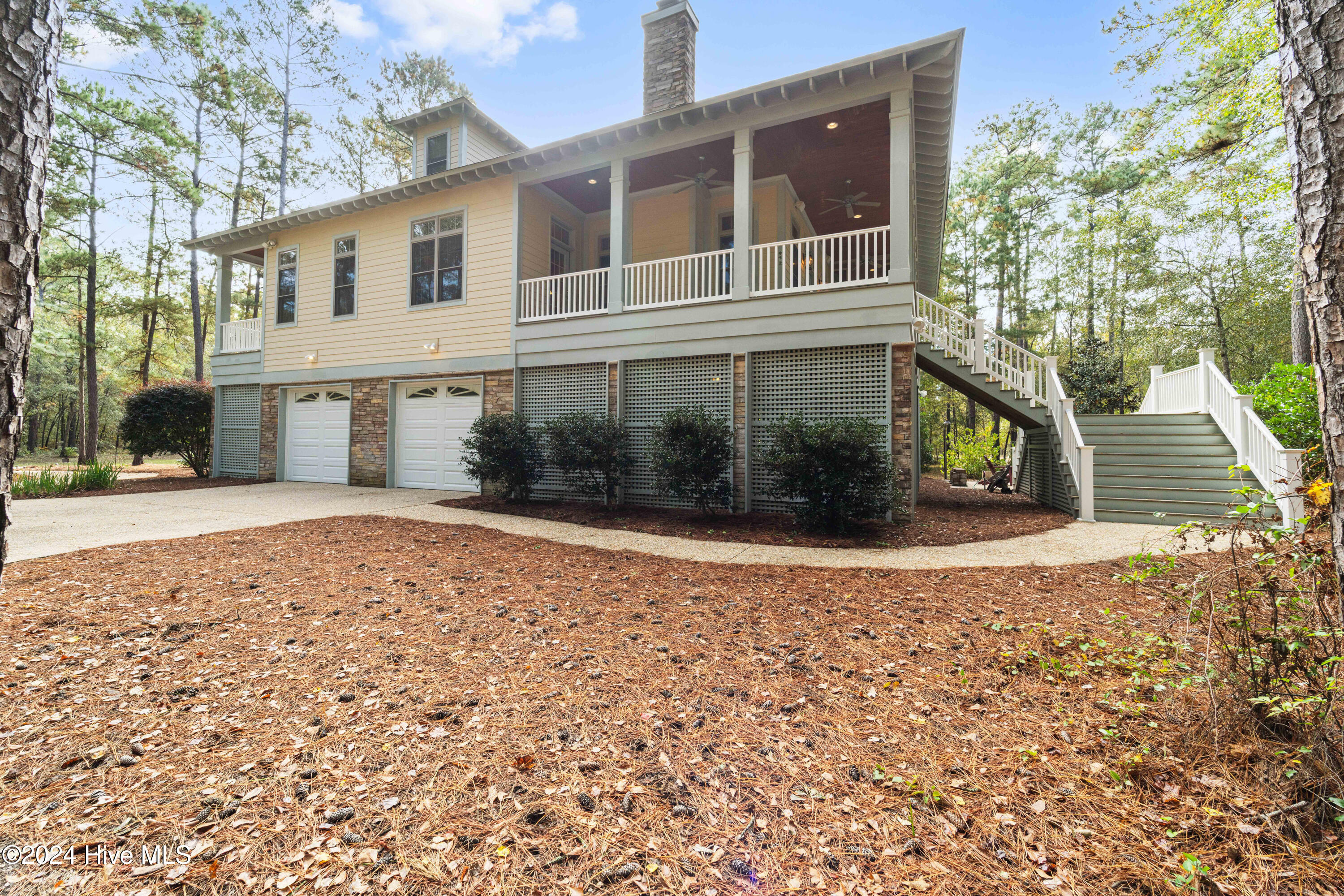 242 River Woods Drive Property Photo 17