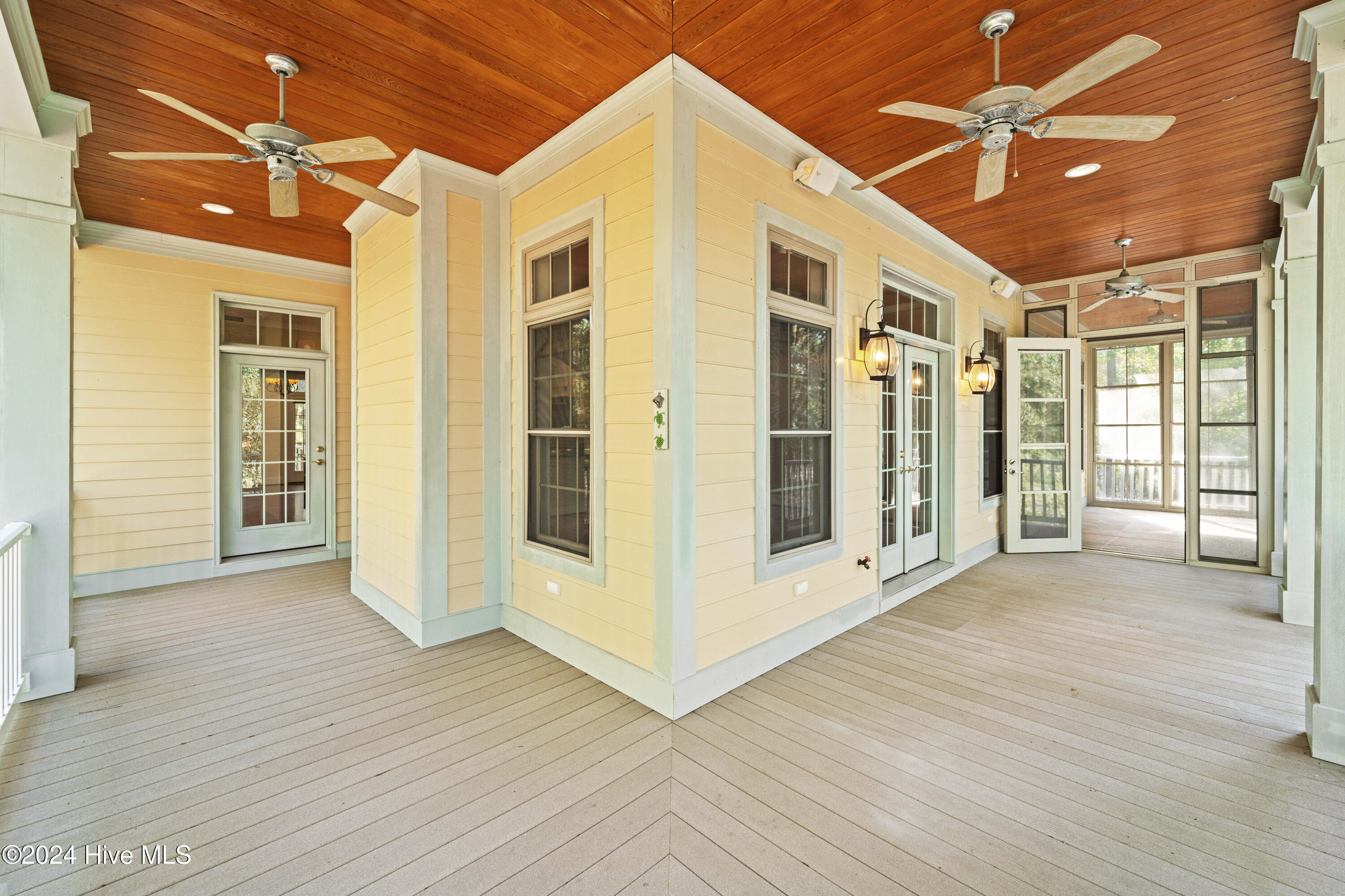 242 River Woods Drive Property Photo 39