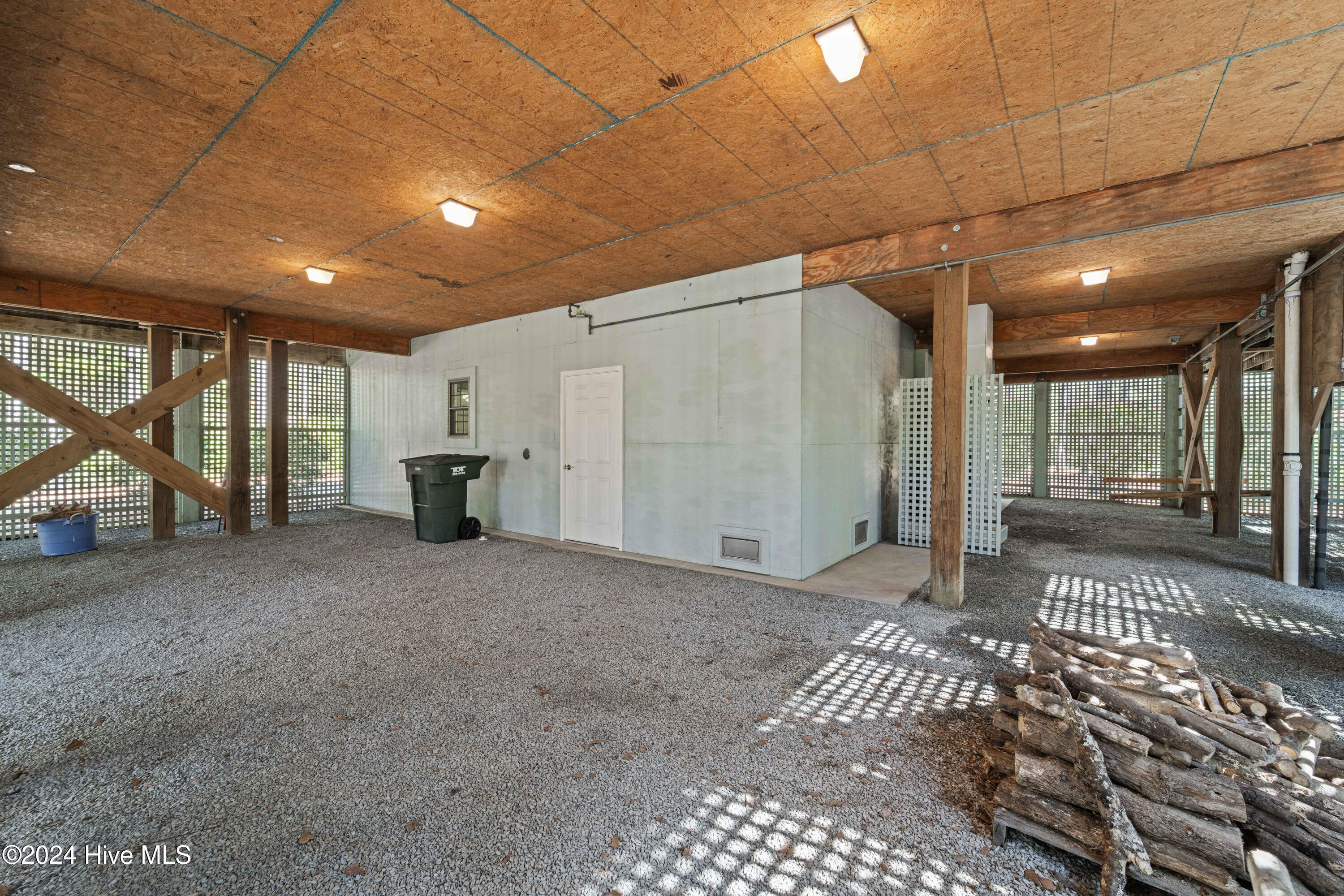 242 River Woods Drive Property Photo 98