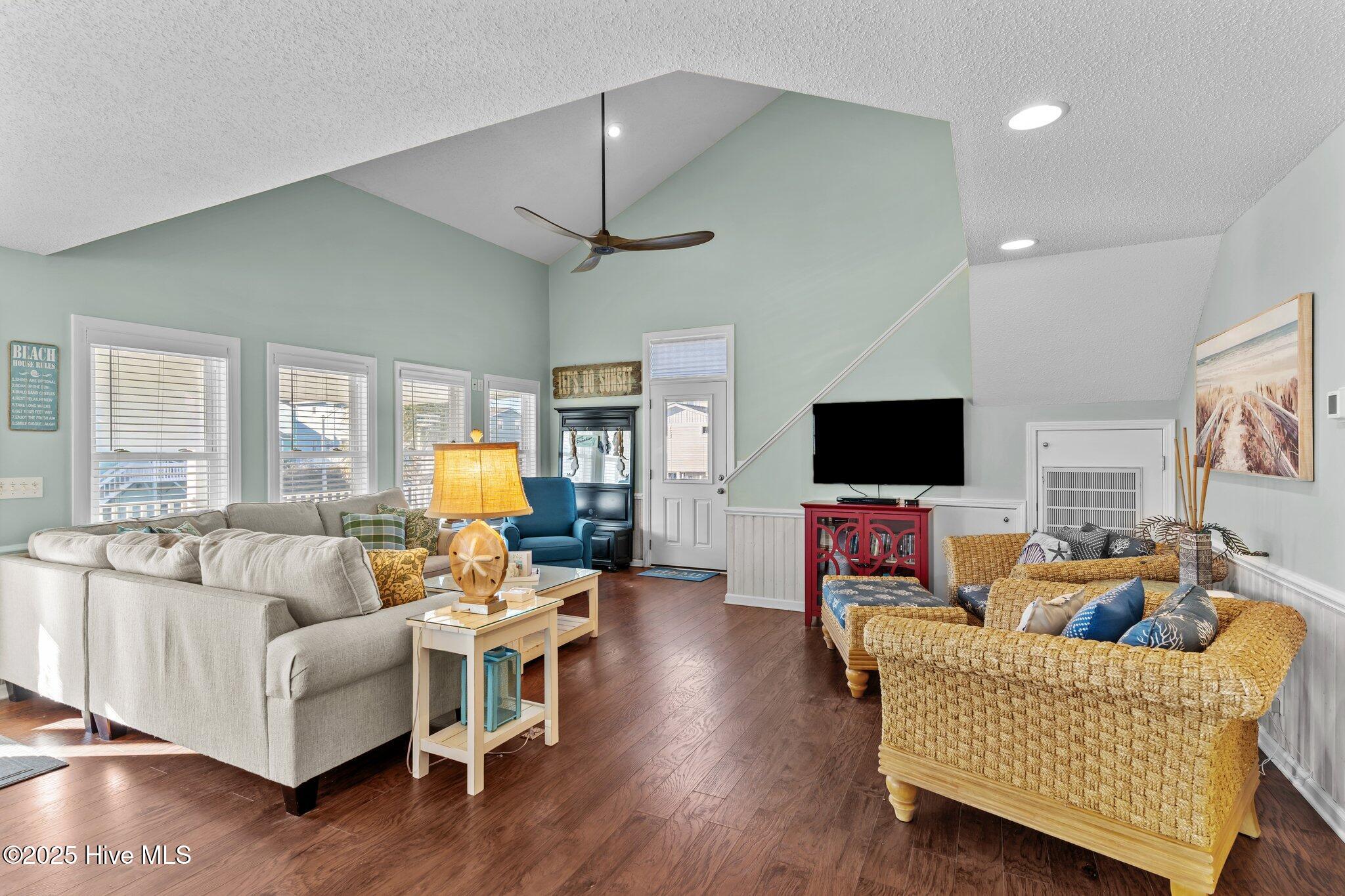 1205 Canal Drive Property Photo 13