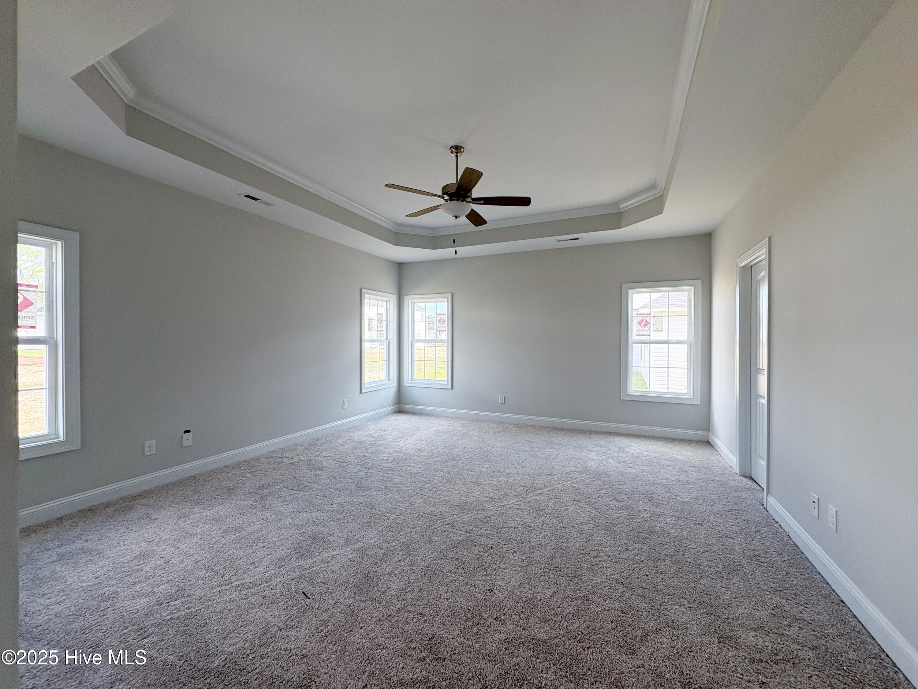 606 Carmel Drive Property Photo 4