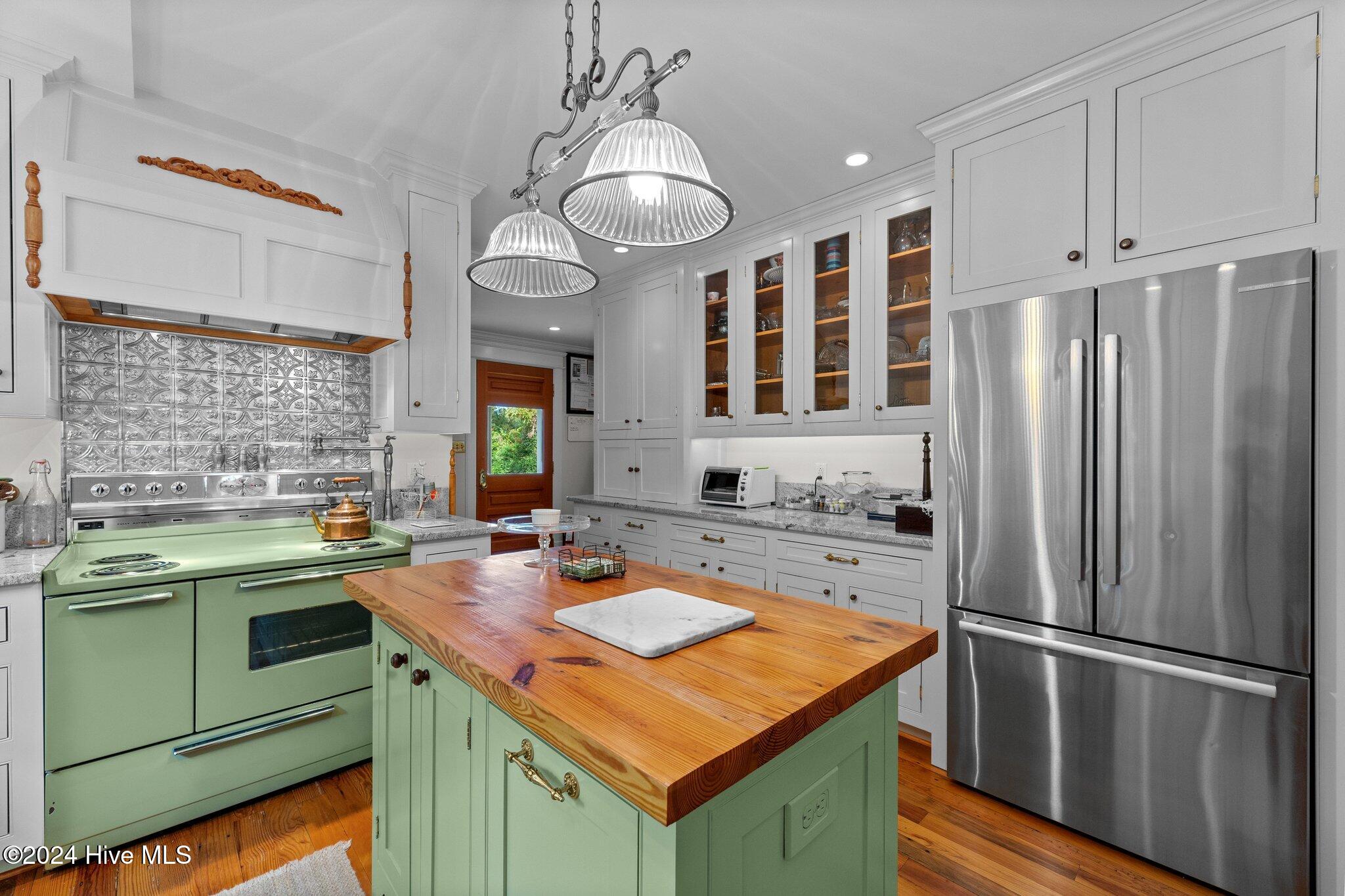 505 Broad Street Property Photo 18