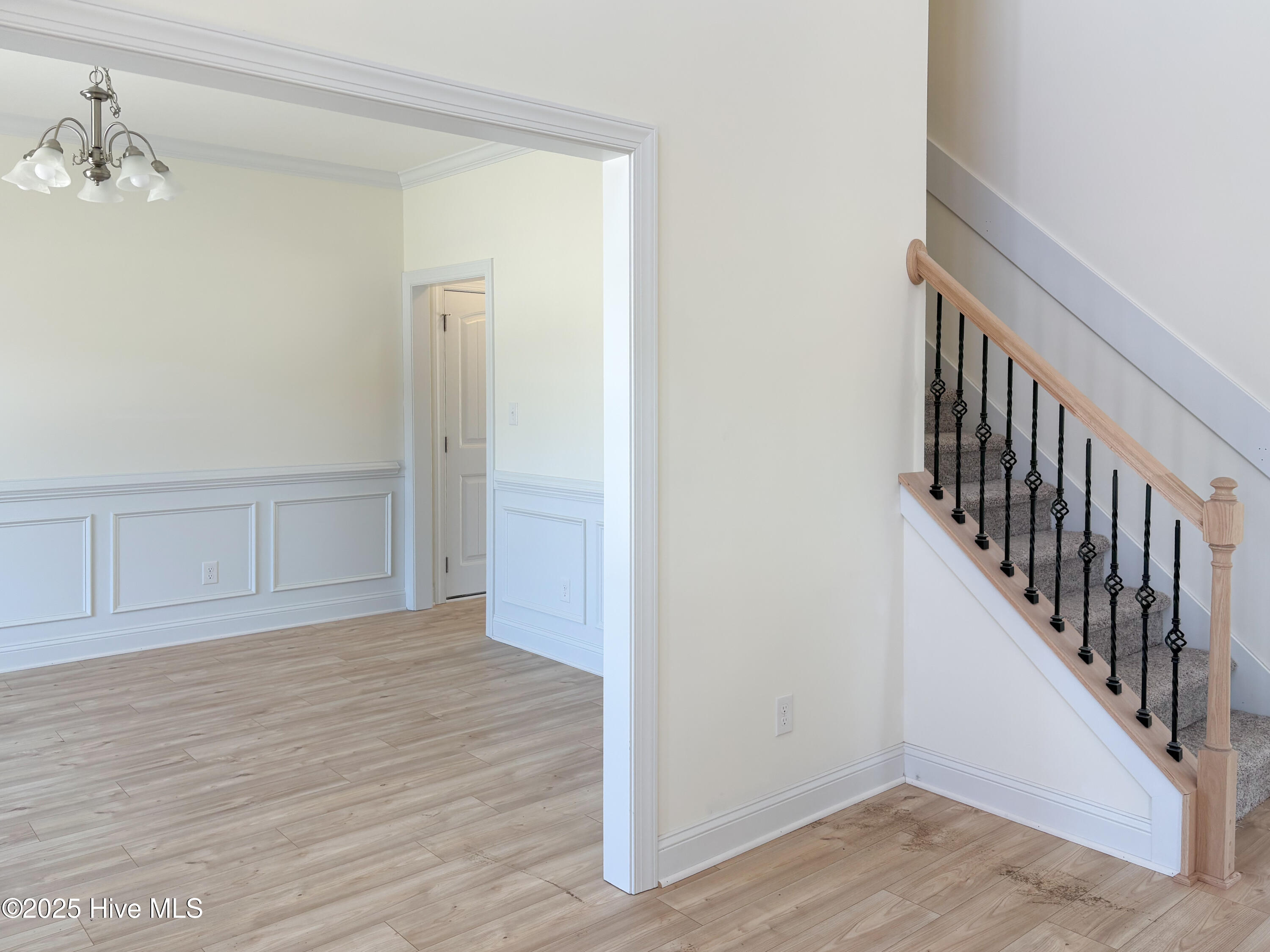602 Carmel Drive Property Photo 3