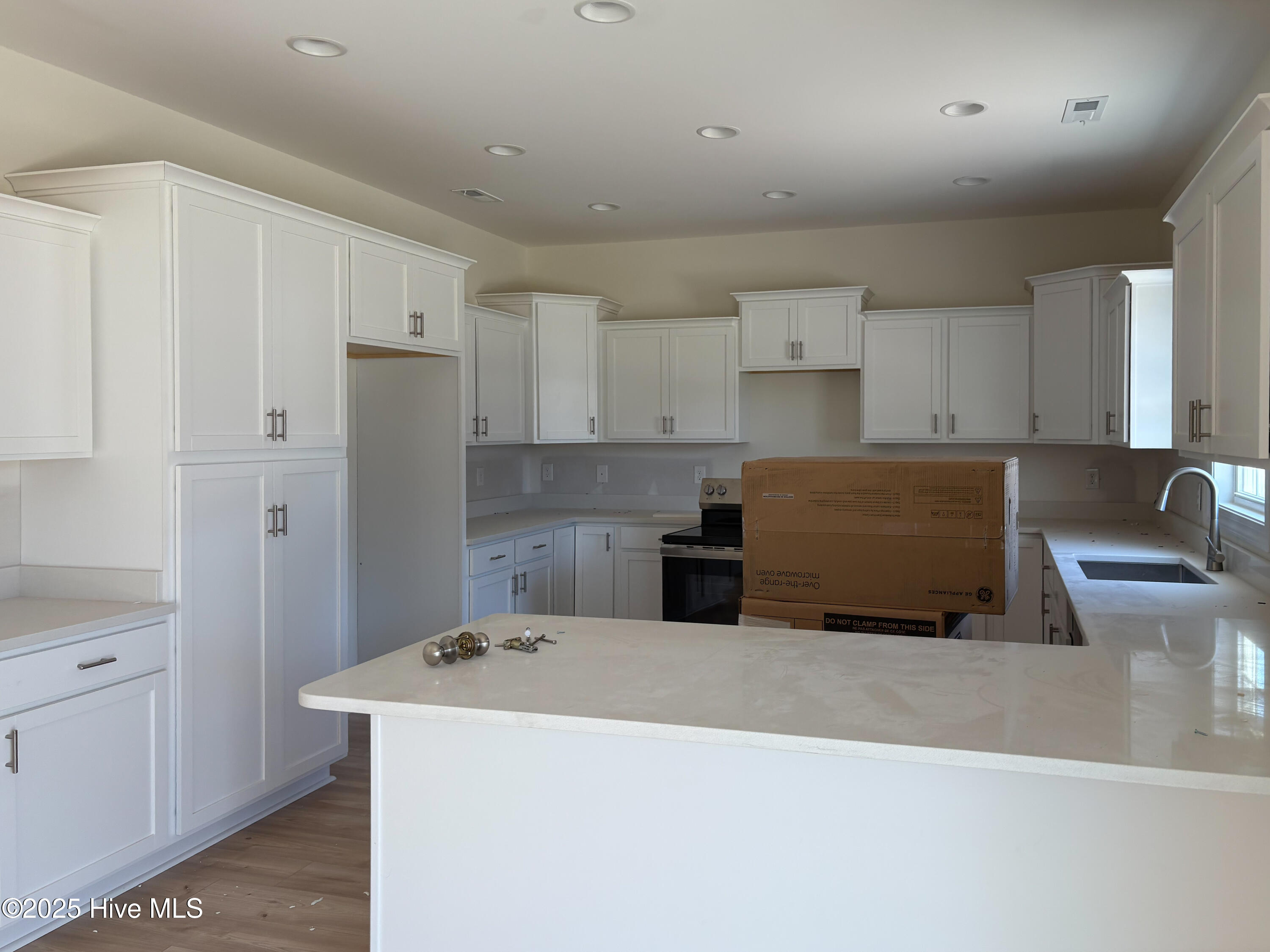 602 Carmel Drive Property Photo 6