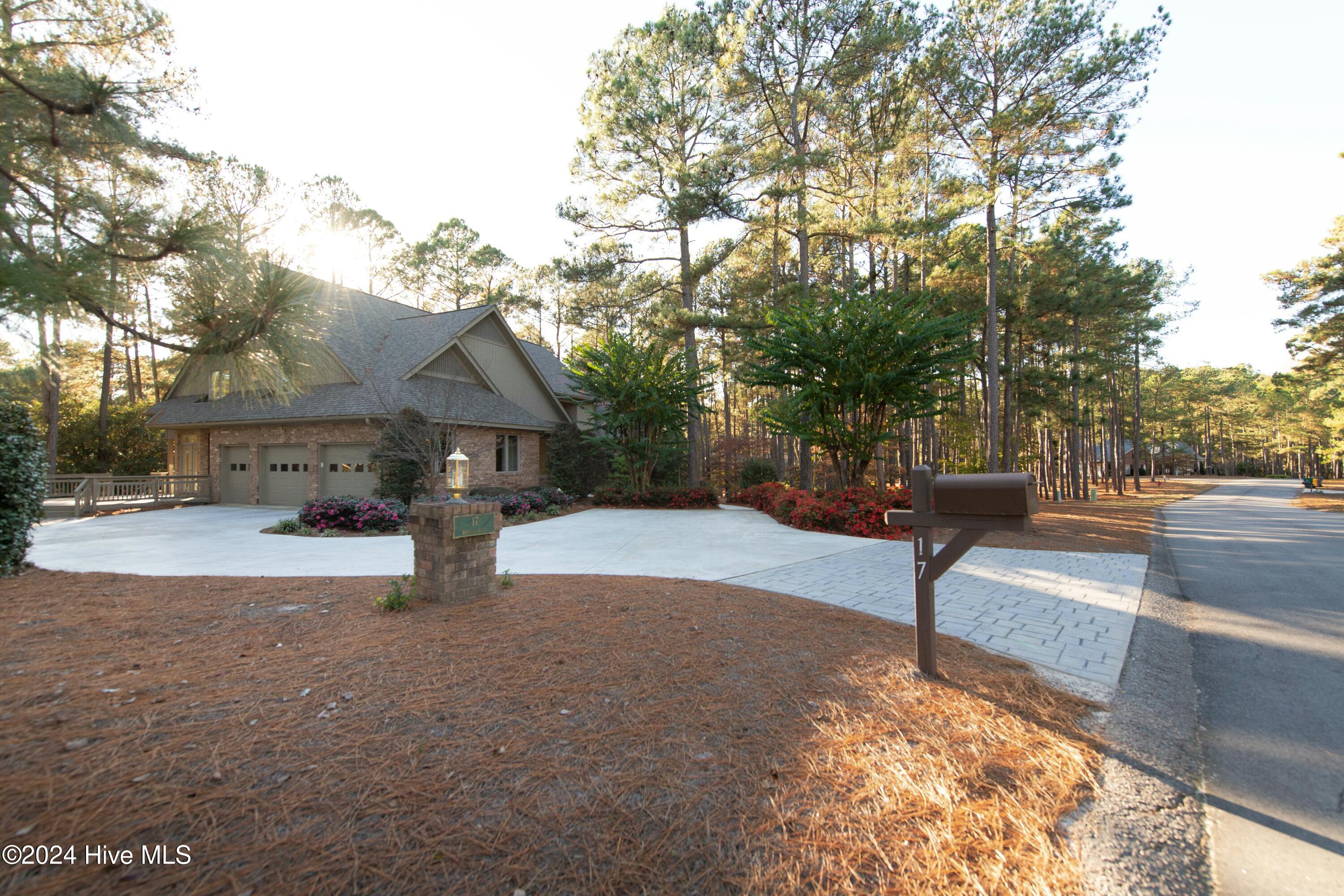 17 Barons Drive Property Photo 1