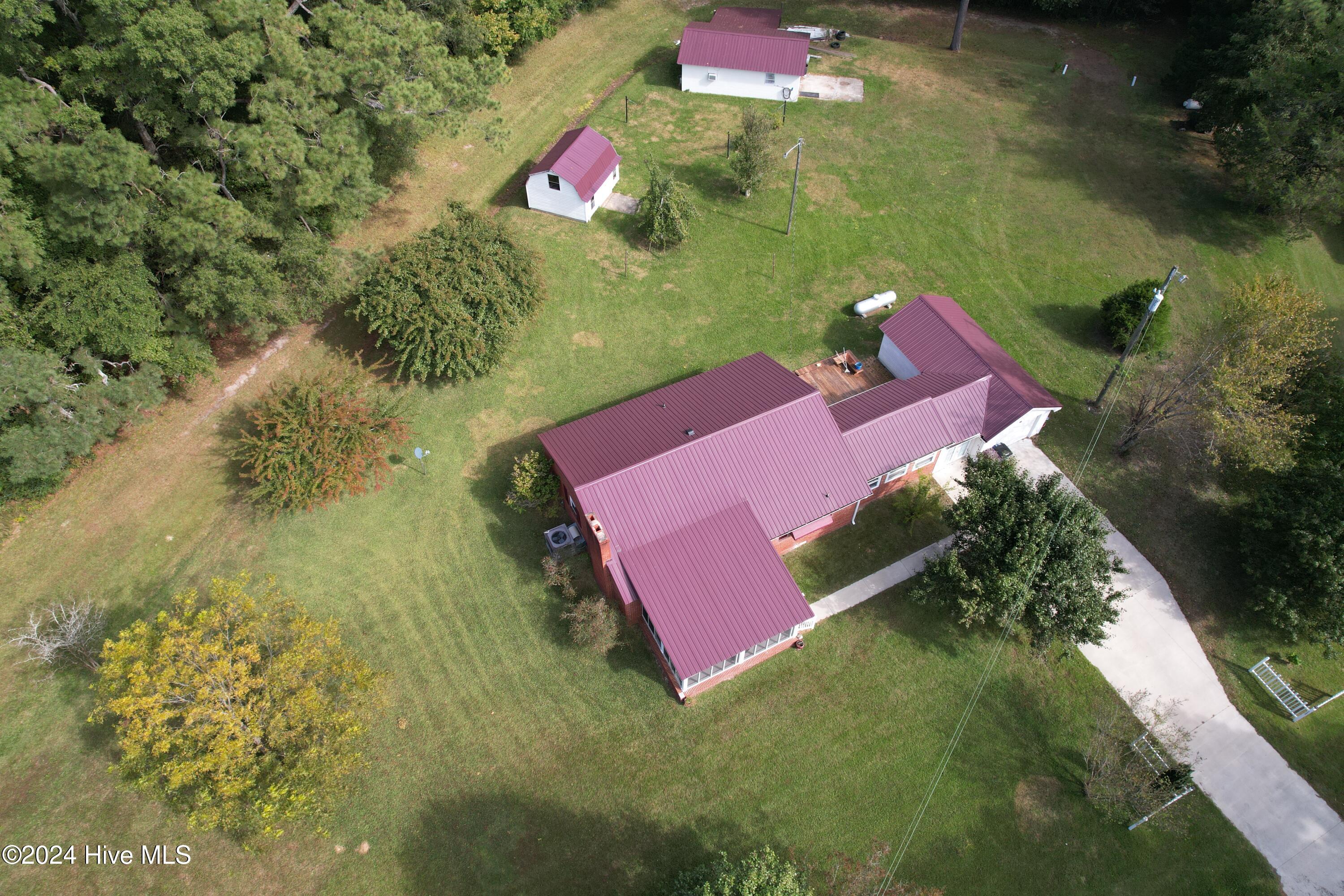 722 Folly Road Property Photo 3