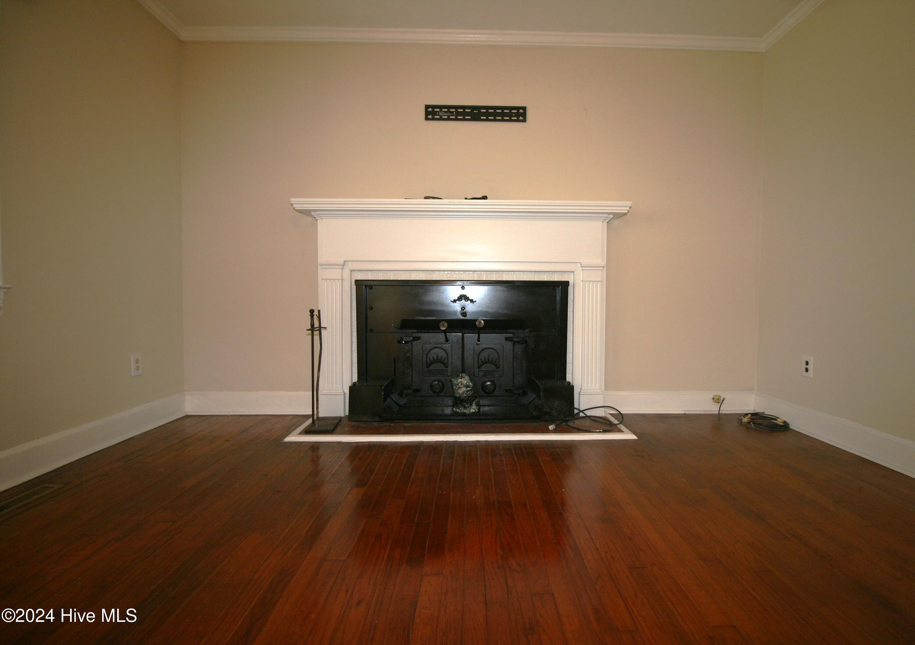 722 Folly Road Property Photo 8