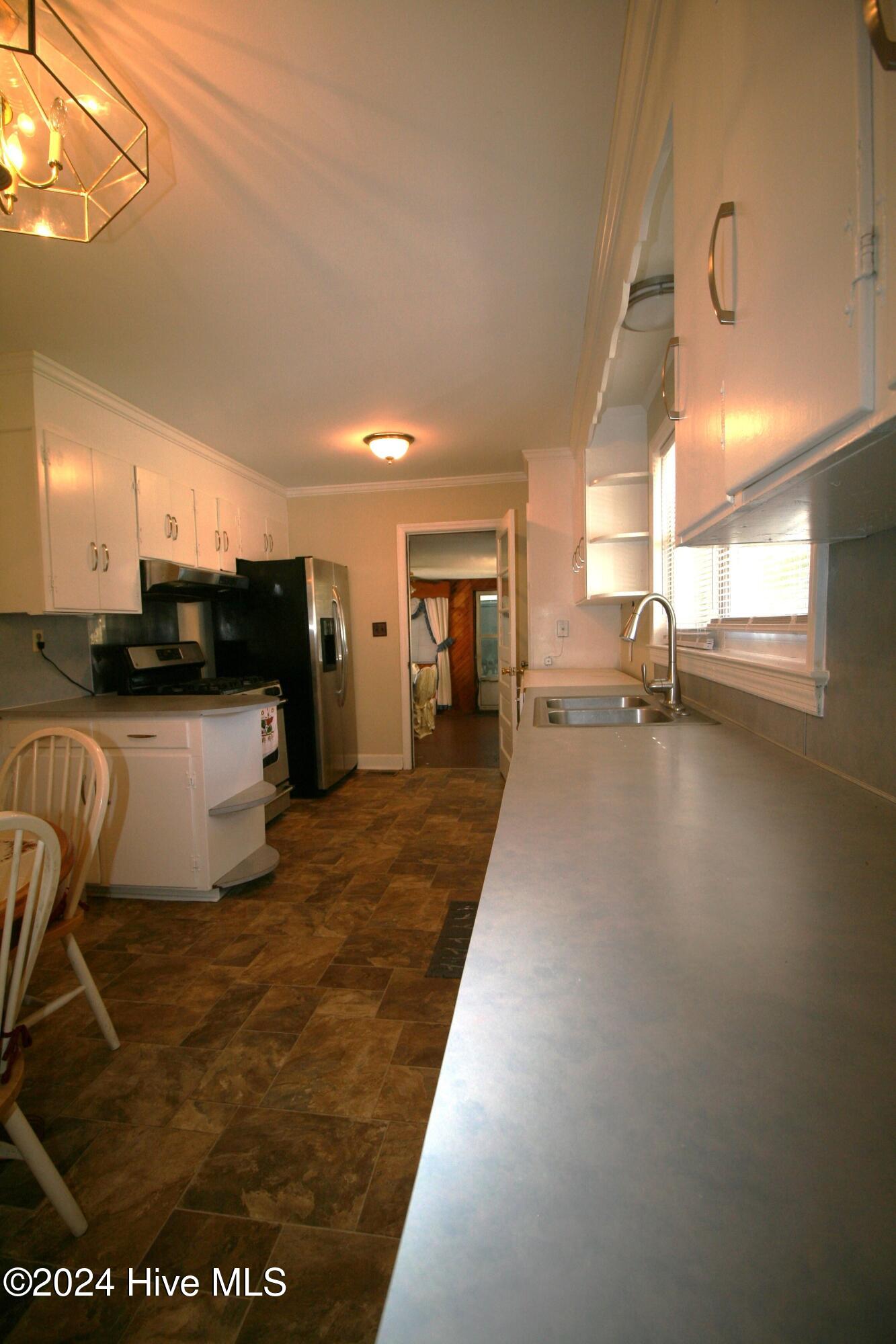 722 Folly Road Property Photo 12