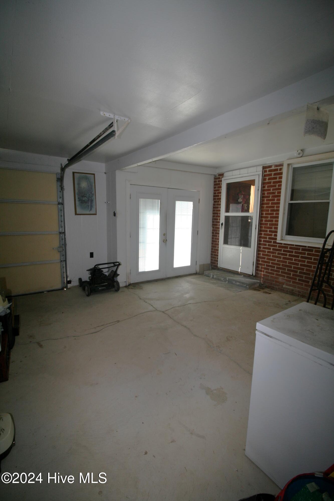 722 Folly Road Property Photo 23