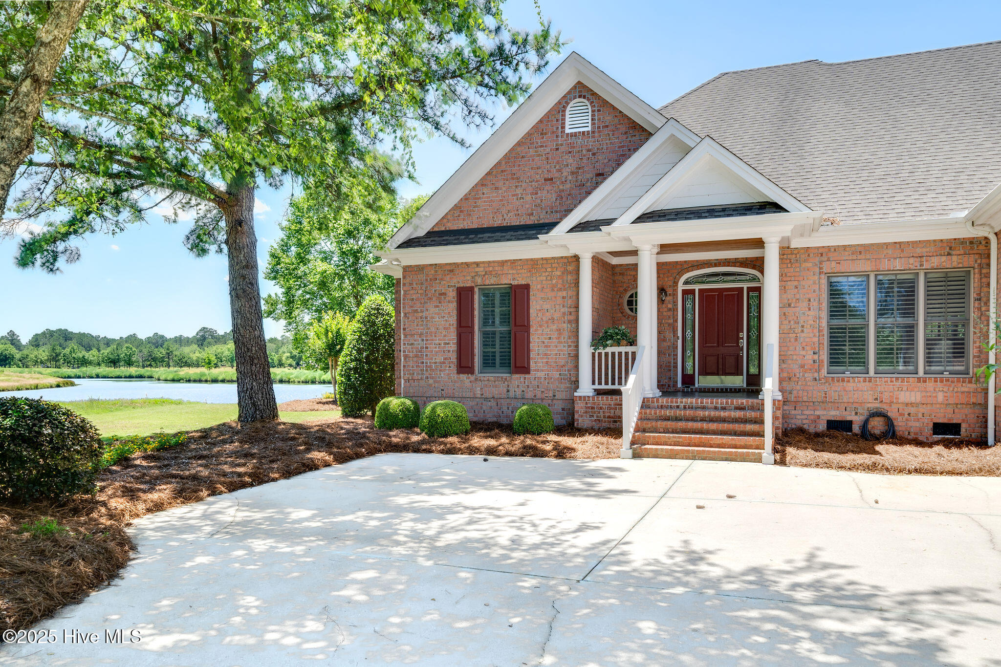 209 Falls Landing Way Property Photo 3