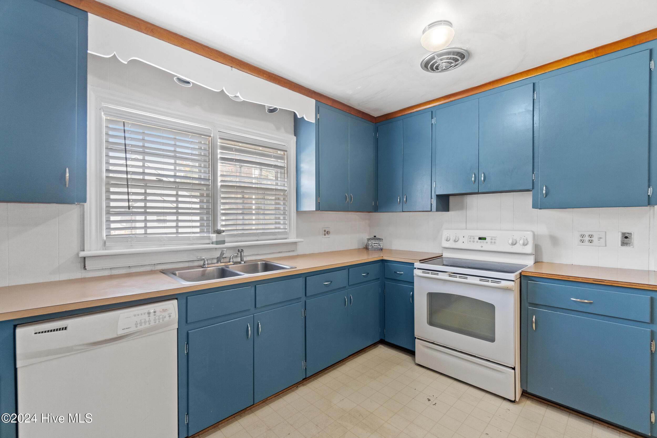 103 Cartwright Road Property Photo 10