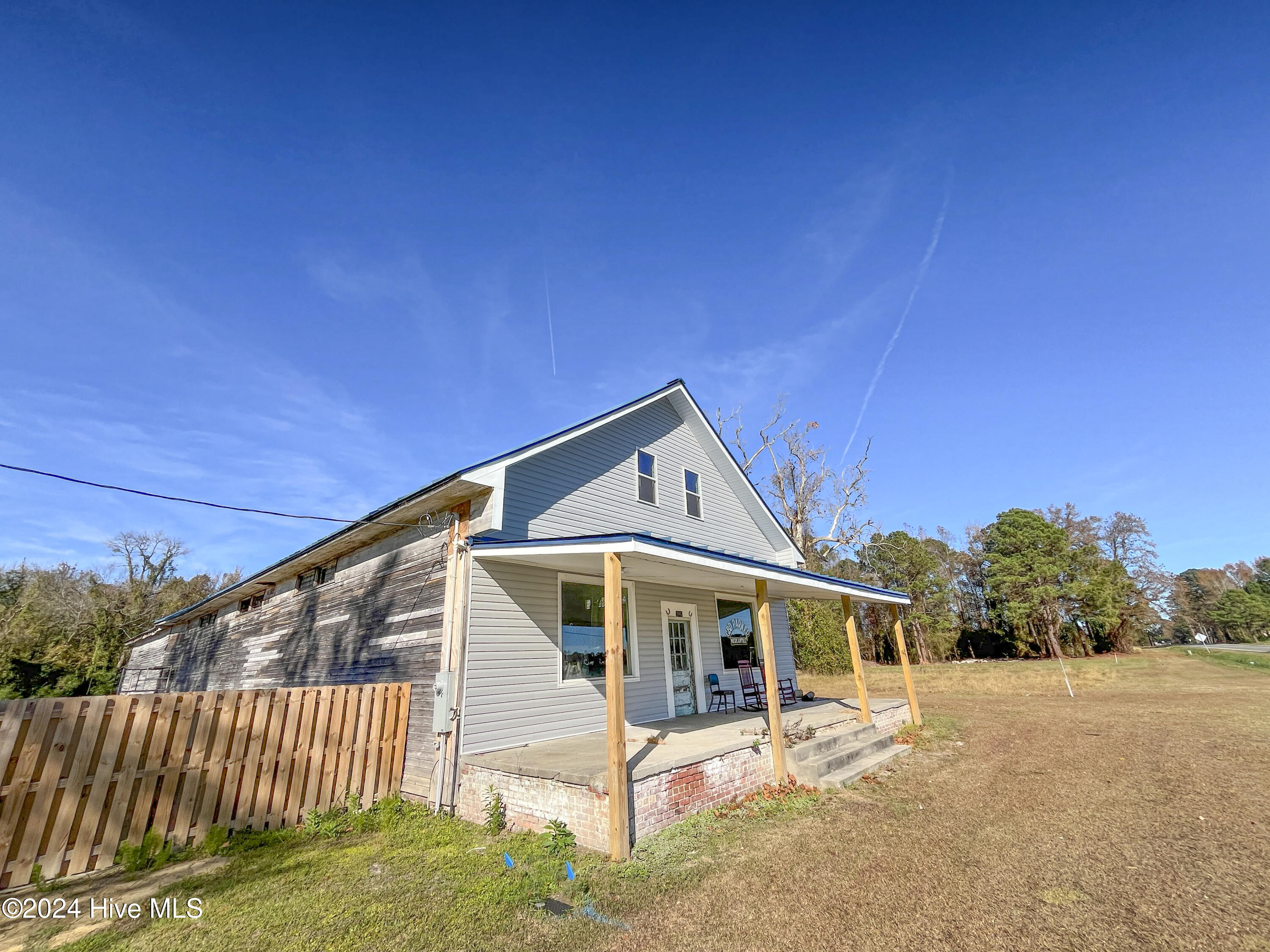 2602 Nc 41 Property Photo 4