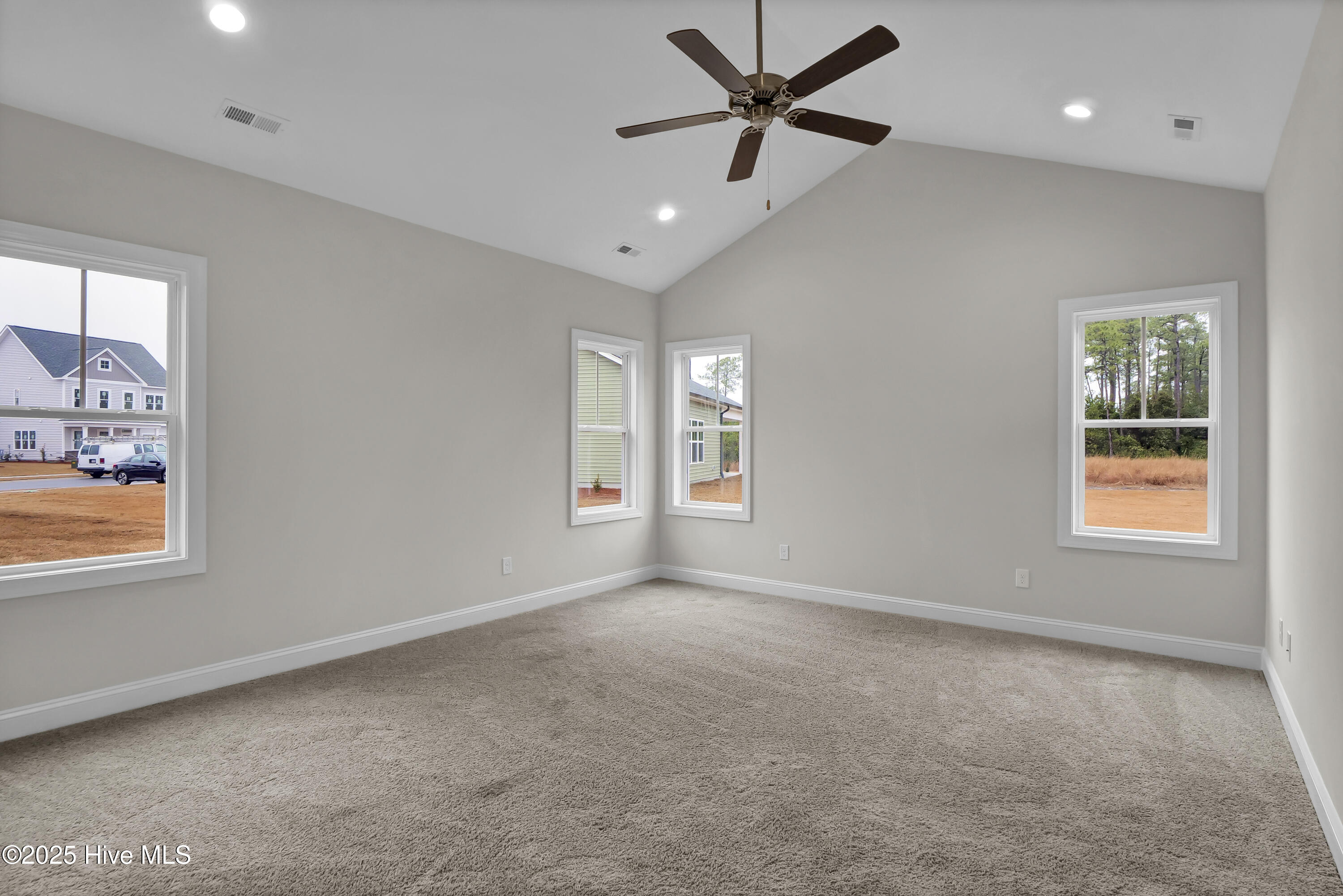 2806 Longleaf Pine Circle Property Photo 12