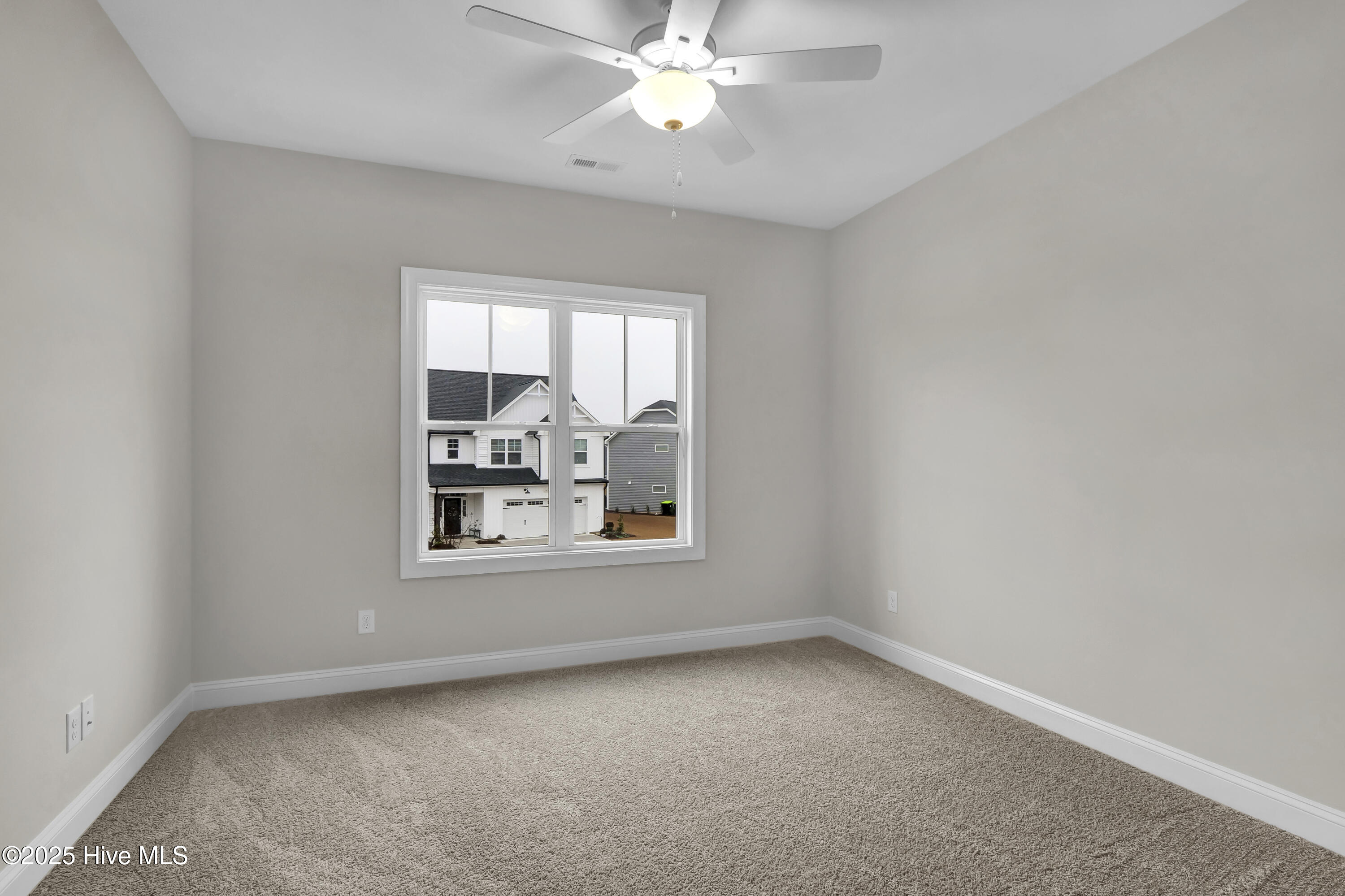 2806 Longleaf Pine Circle Property Photo 23