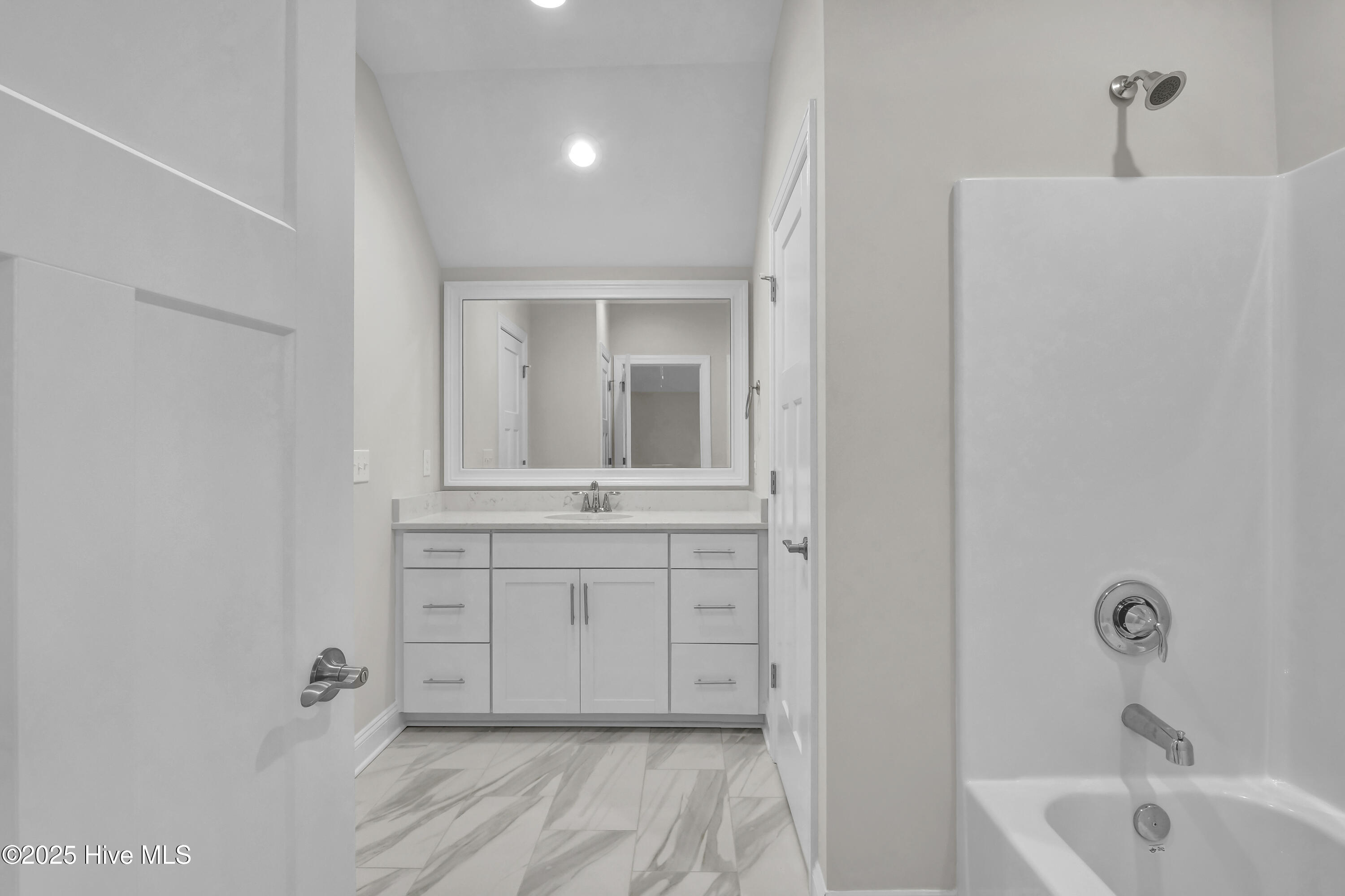 2806 Longleaf Pine Circle Property Photo 24