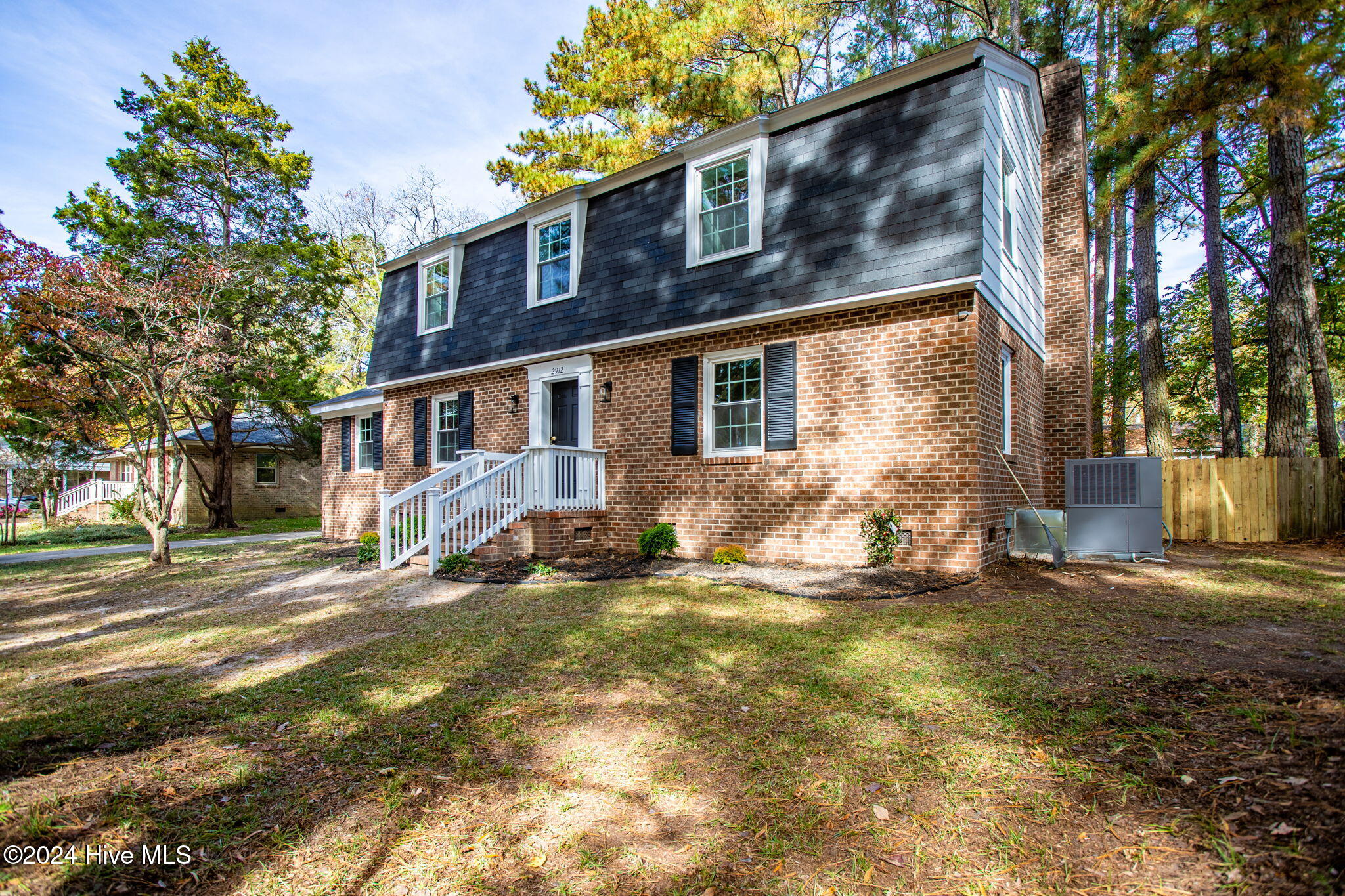 2912 Westminster Drive Property Photo