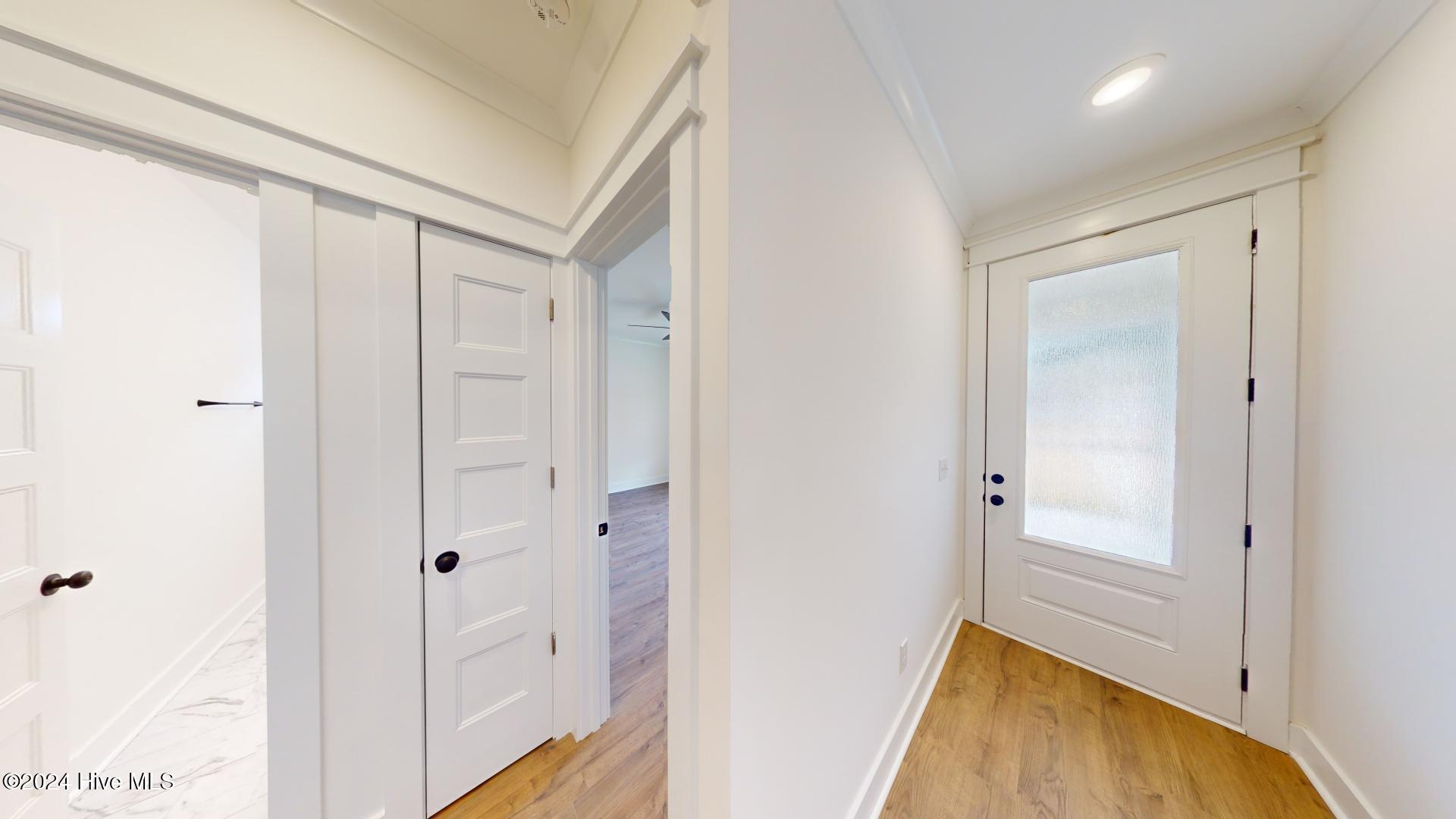 2086 Greenside Manor Drive L-38 Property Photo 4