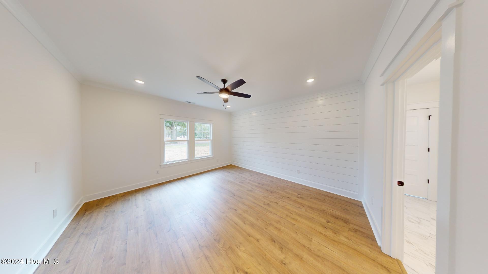 2086 Greenside Manor Drive L-38 Property Photo 13