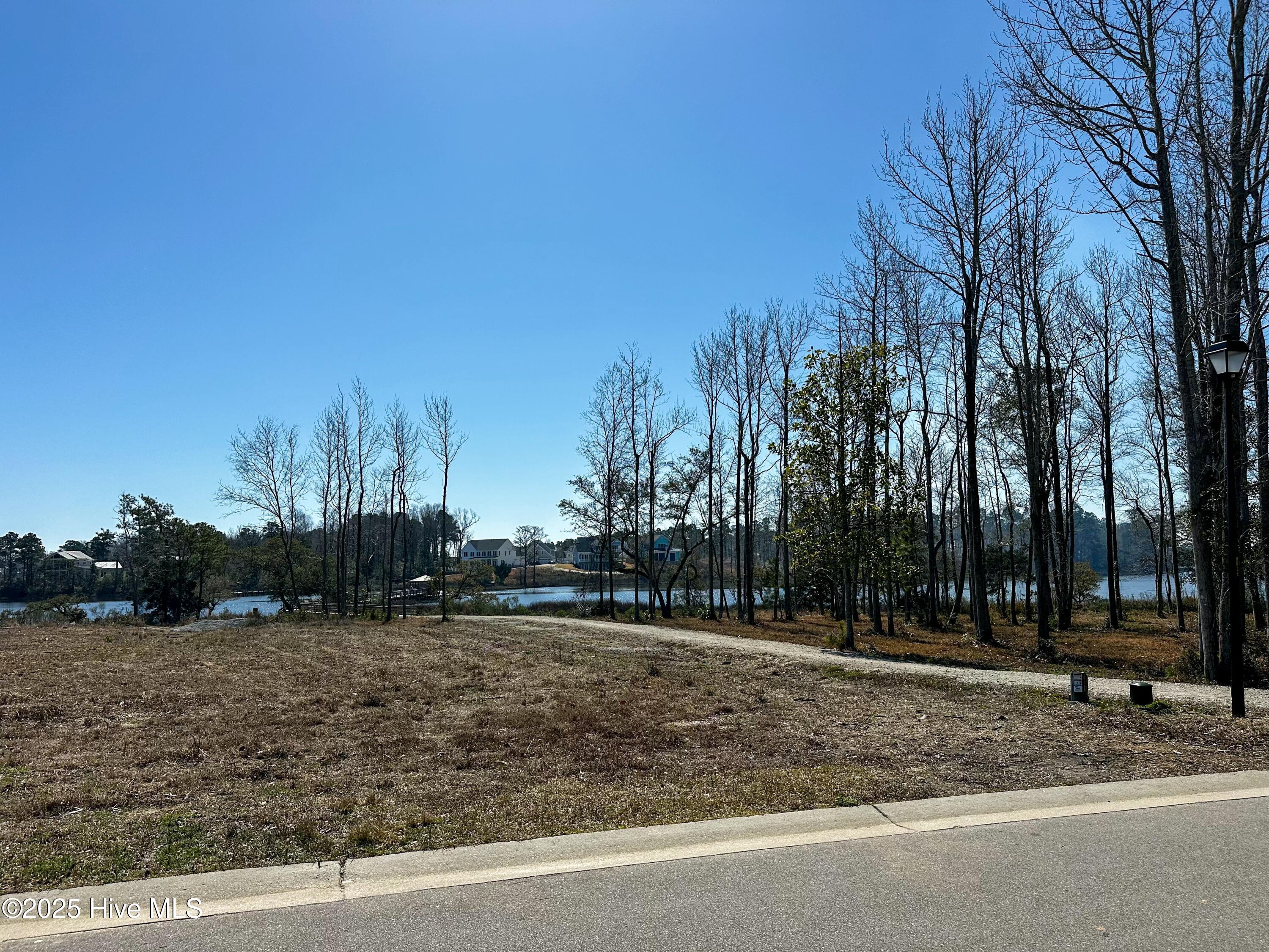 46 Crown Pointe Drive Property Photo 3