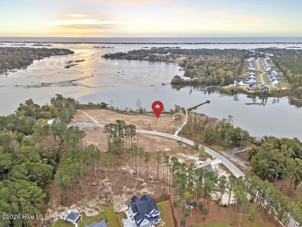 46 Crown Pointe Drive Property Photo 17